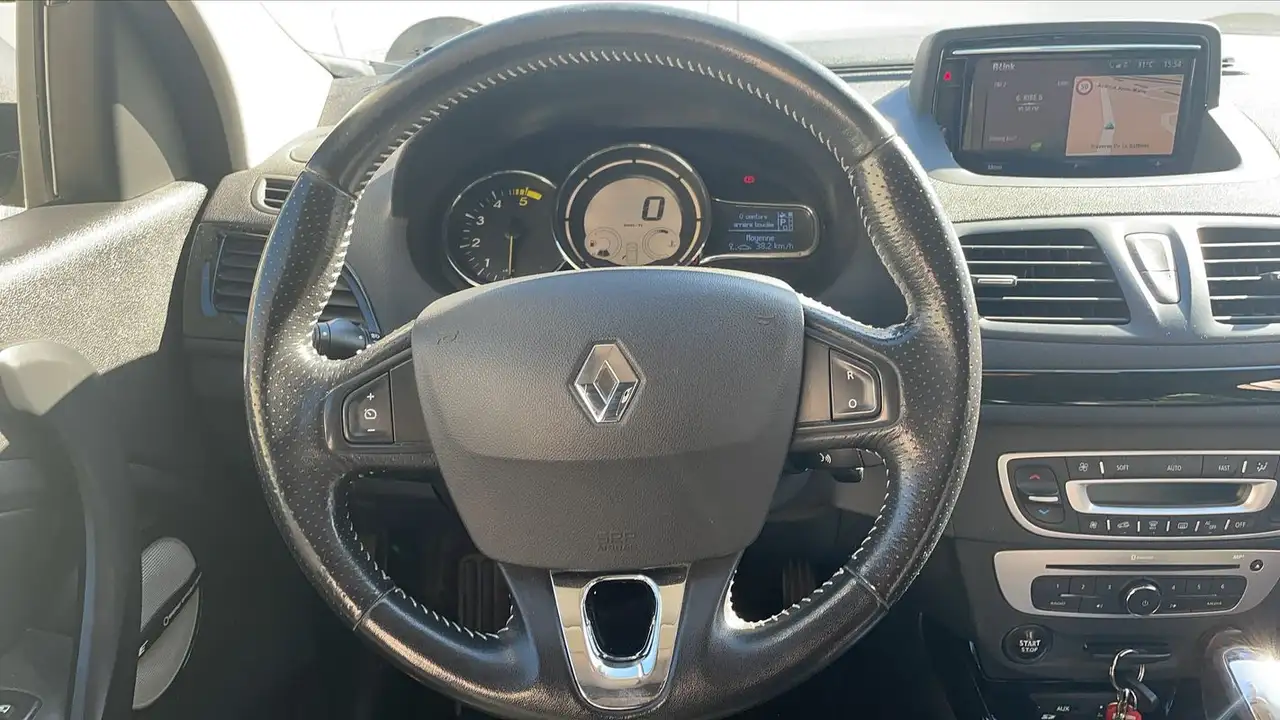 Renault Megane Berline — photo 23