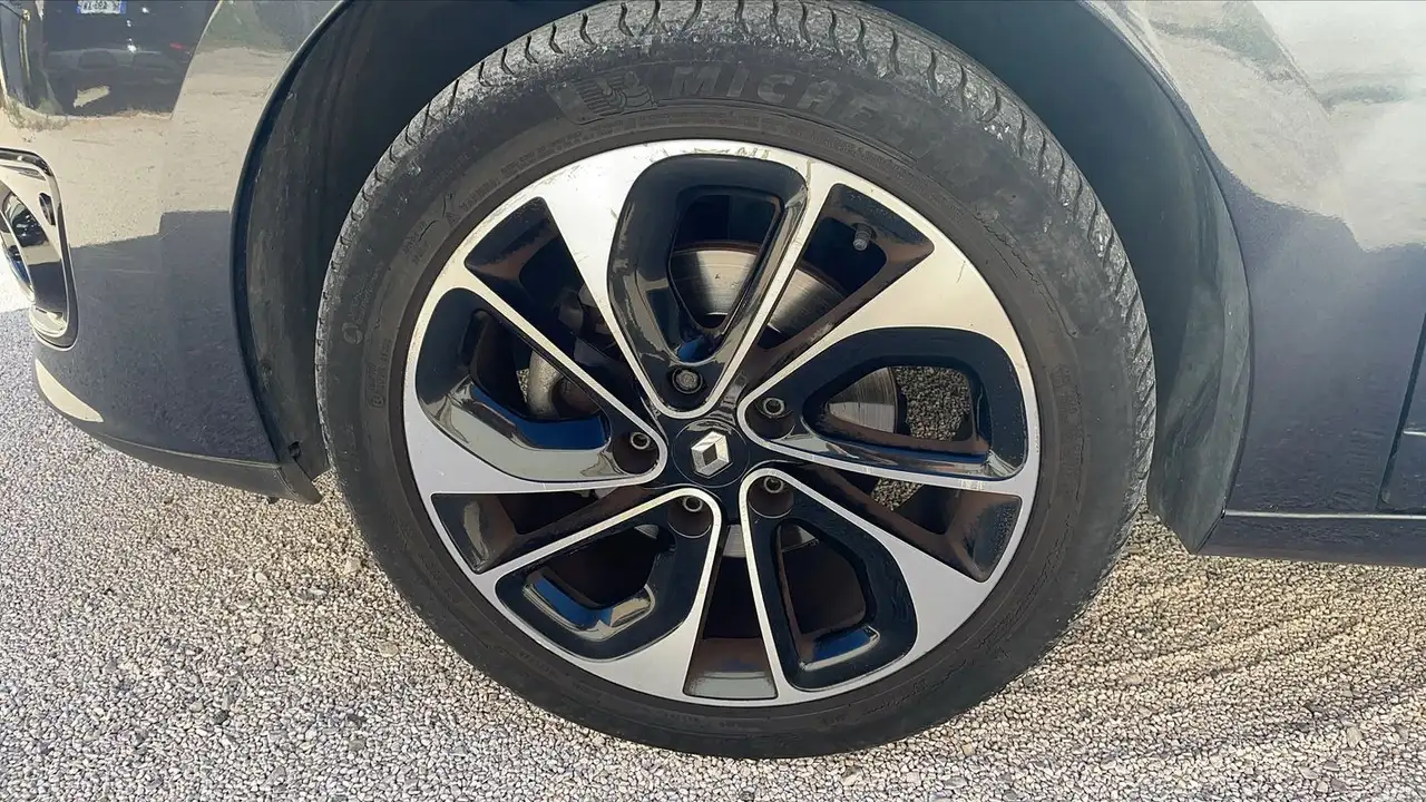Renault Megane Berline — photo 18