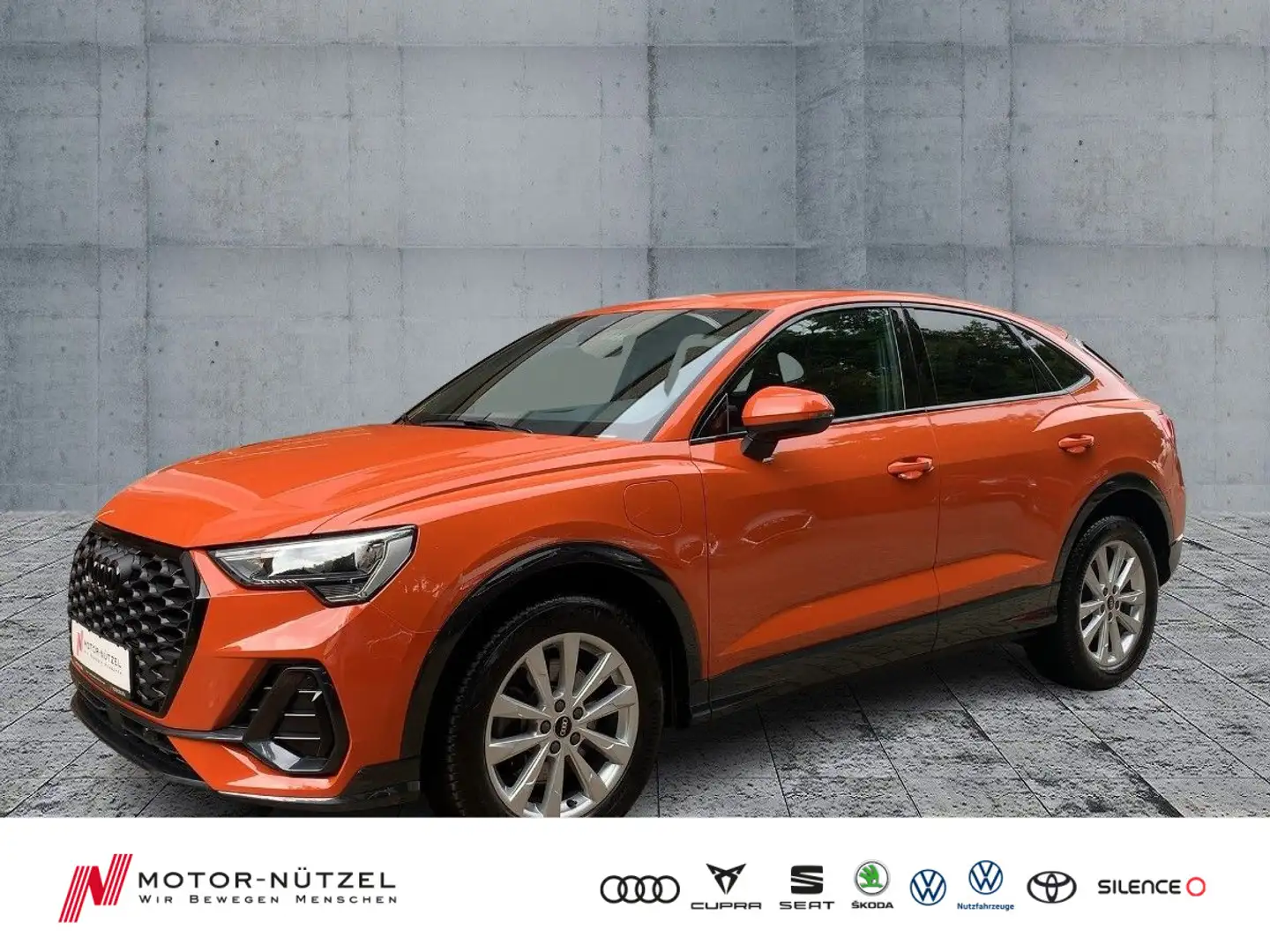 Audi Q3 45 TFSI e S-TR LED+NAVI+ACC+SHZ+18Z Orange - 1