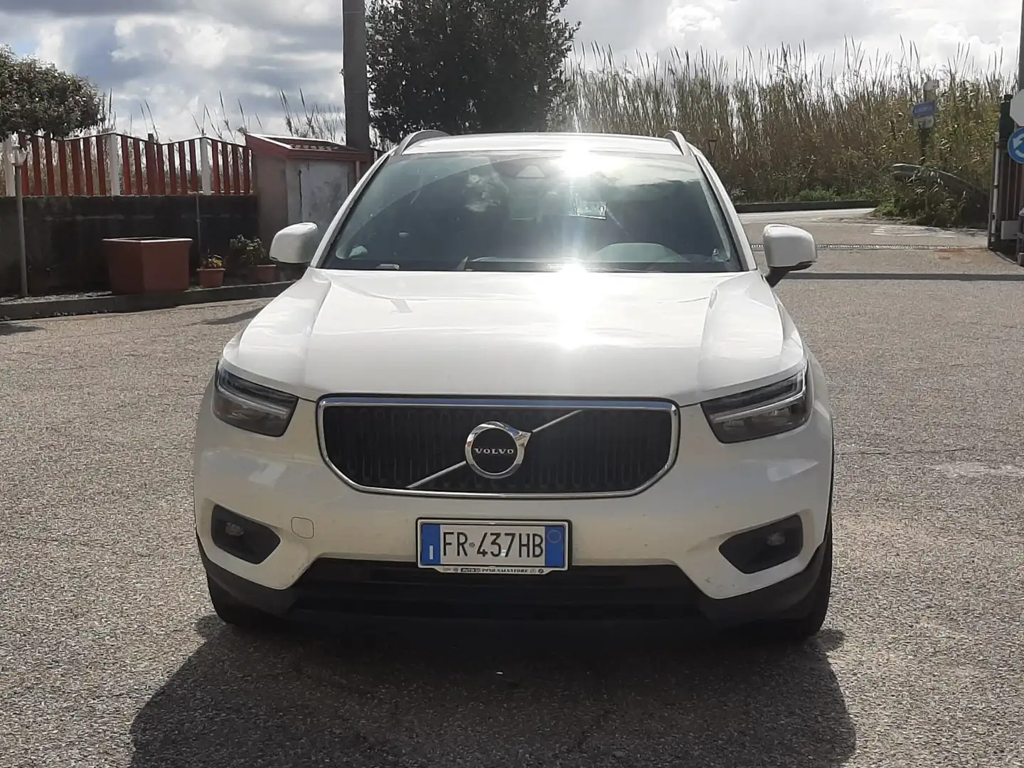 Volvo XC40 XC40+2.0+d3+Momentum+awd+geartronic Bianco - 1