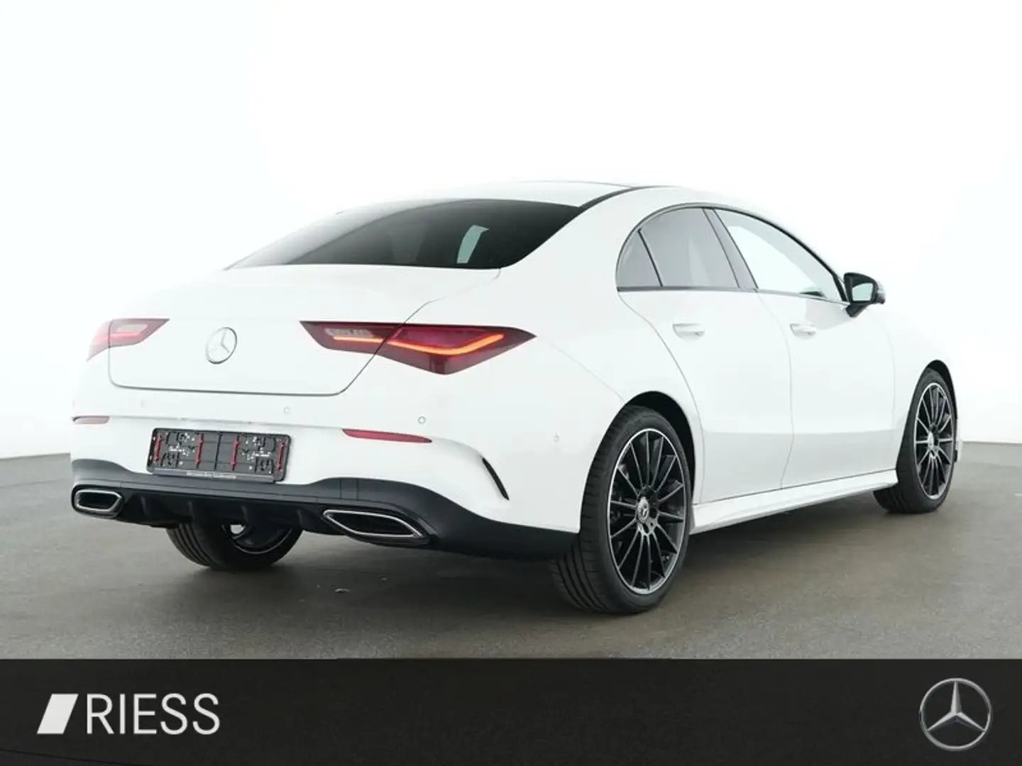 Mercedes-Benz CLA 200 AMG Sport Night W-Paket Pano Ambi 9" Weiß - 2