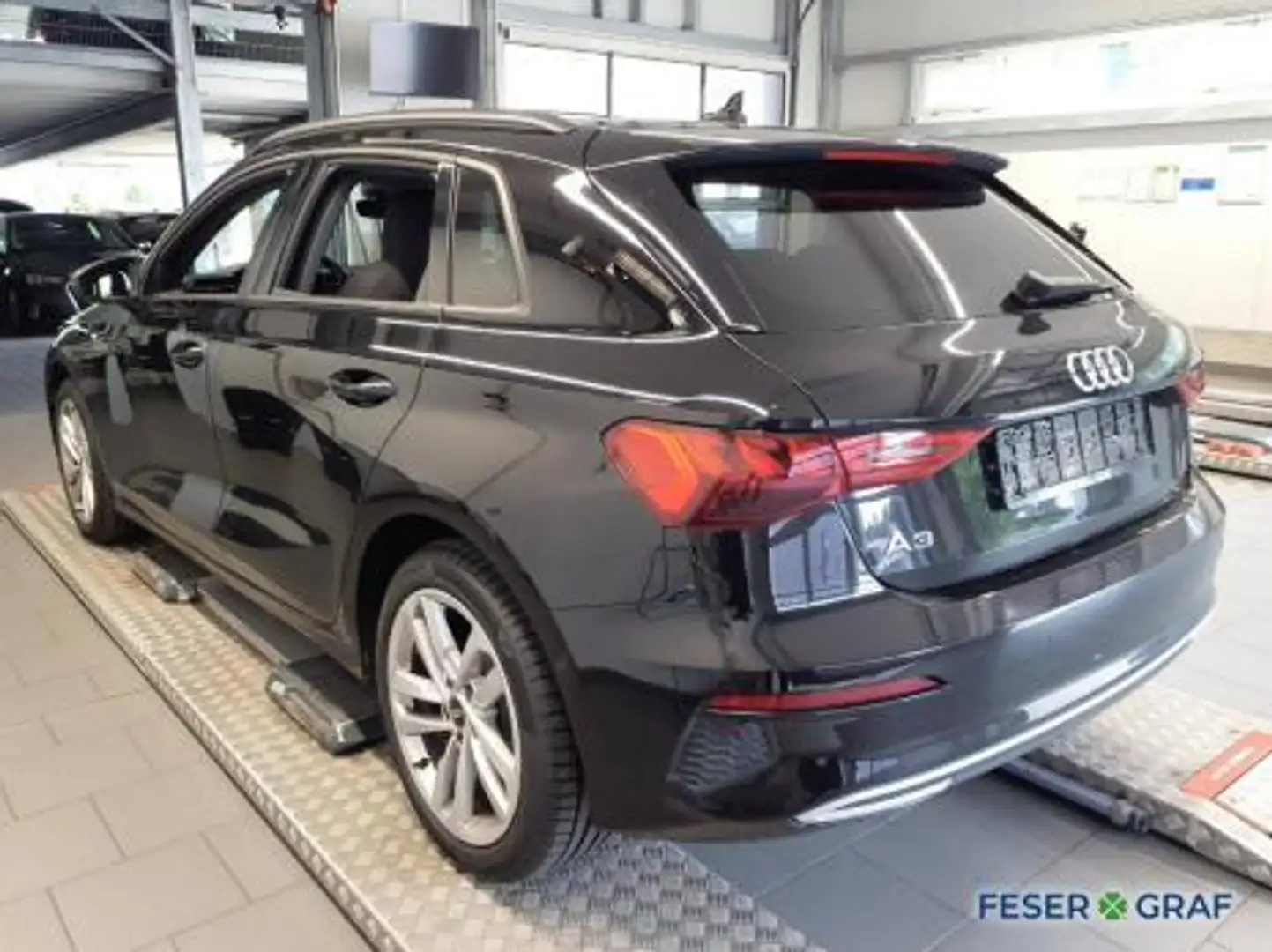 Audi A3 35 TDI S tronic Adv Navi,LED,Sportsitze Schwarz - 2