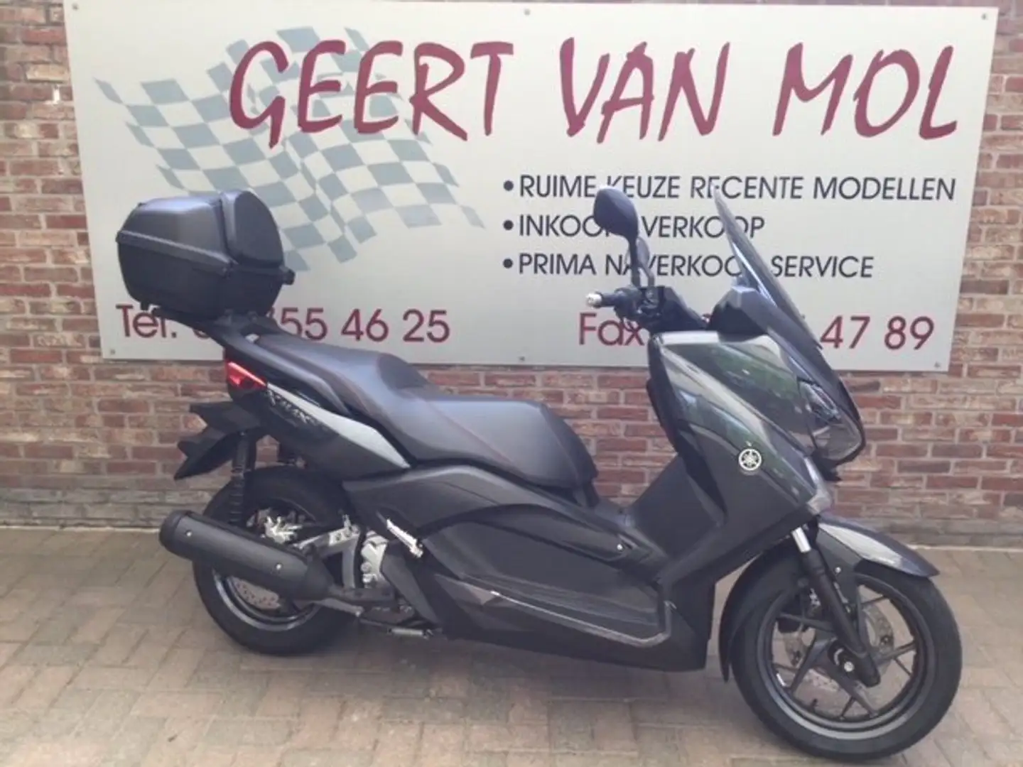Yamaha X-Max 250 Gris - 1