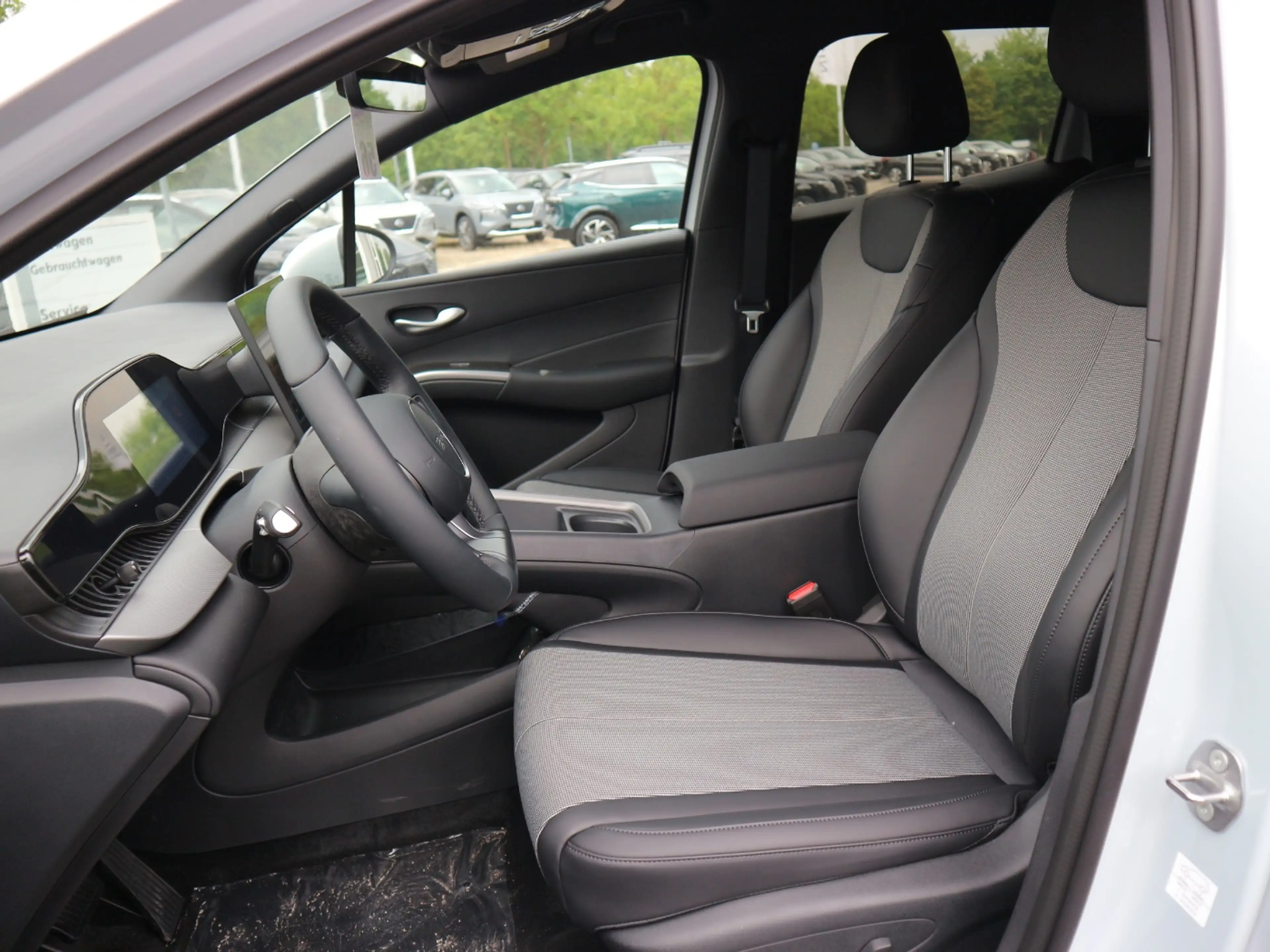 BYD Dolphin G DM i Comfort Navi 360° ACC — photo 16