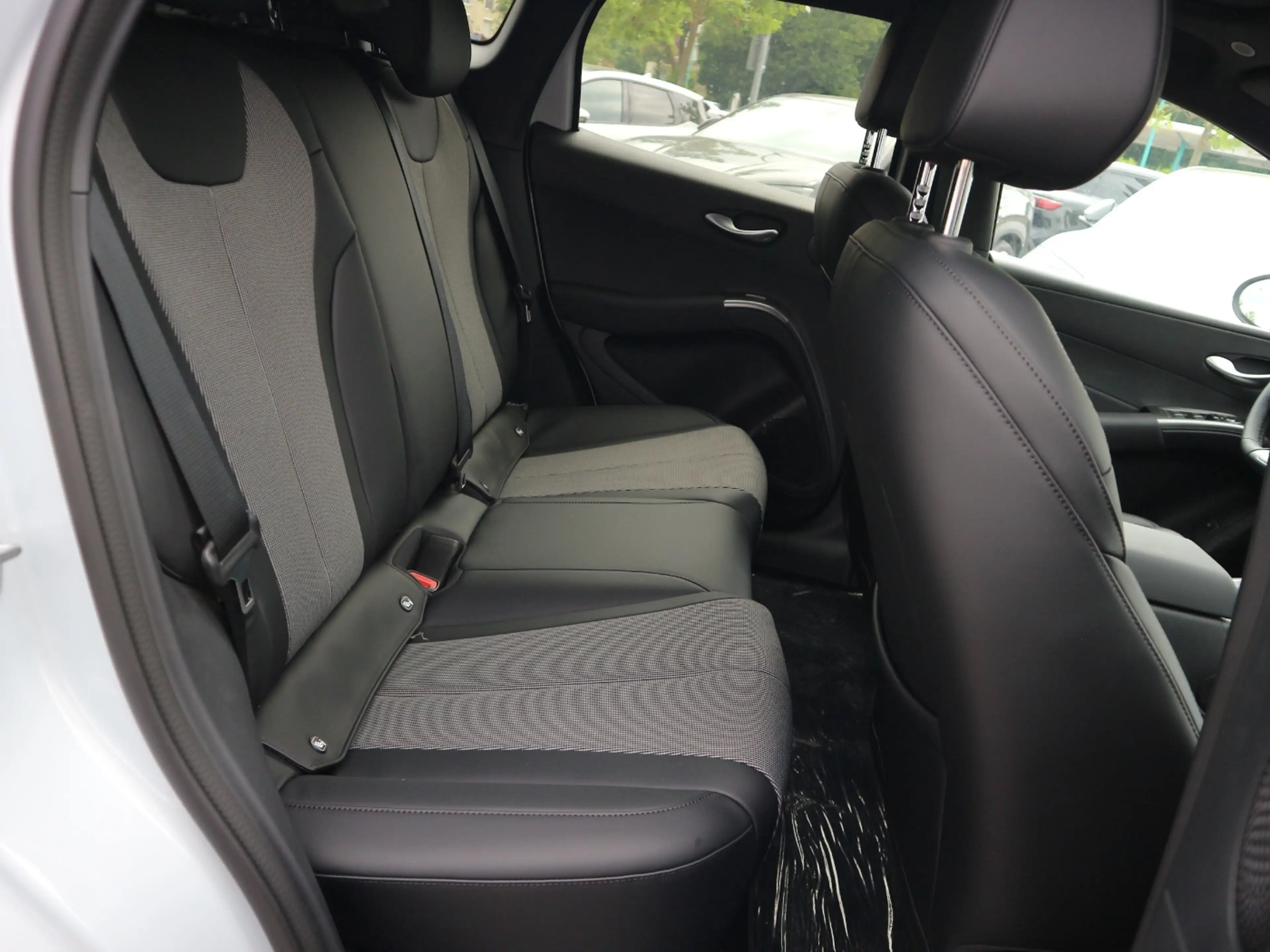 BYD Dolphin G DM i Comfort Navi 360° ACC — photo 23