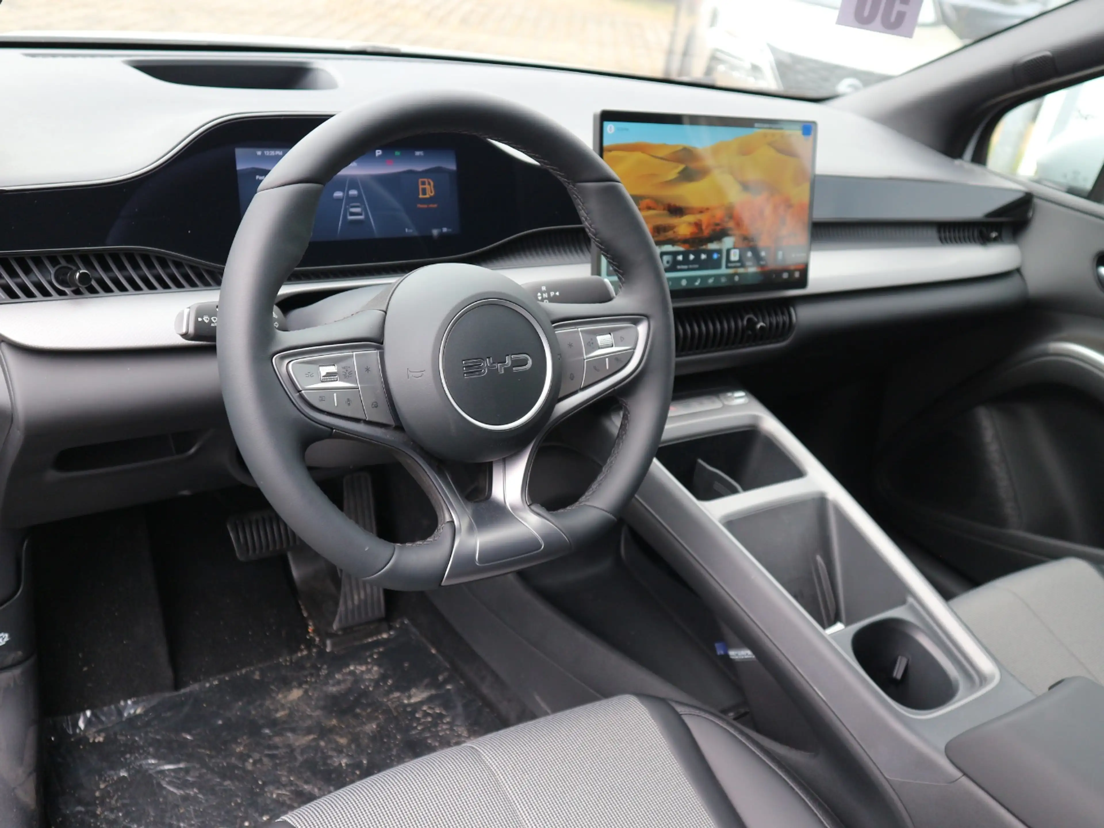 BYD Dolphin G DM i Comfort Navi 360° ACC — photo 17