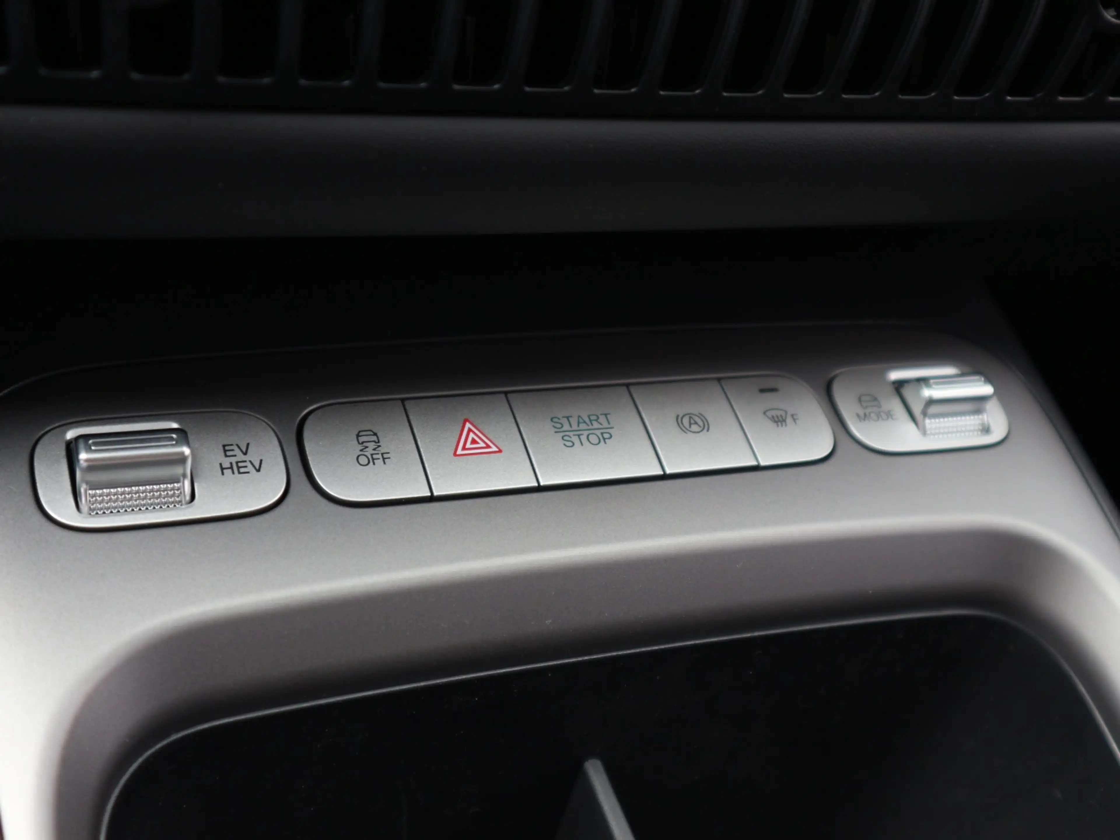 BYD Dolphin G DM i Comfort Navi 360° ACC — photo 15