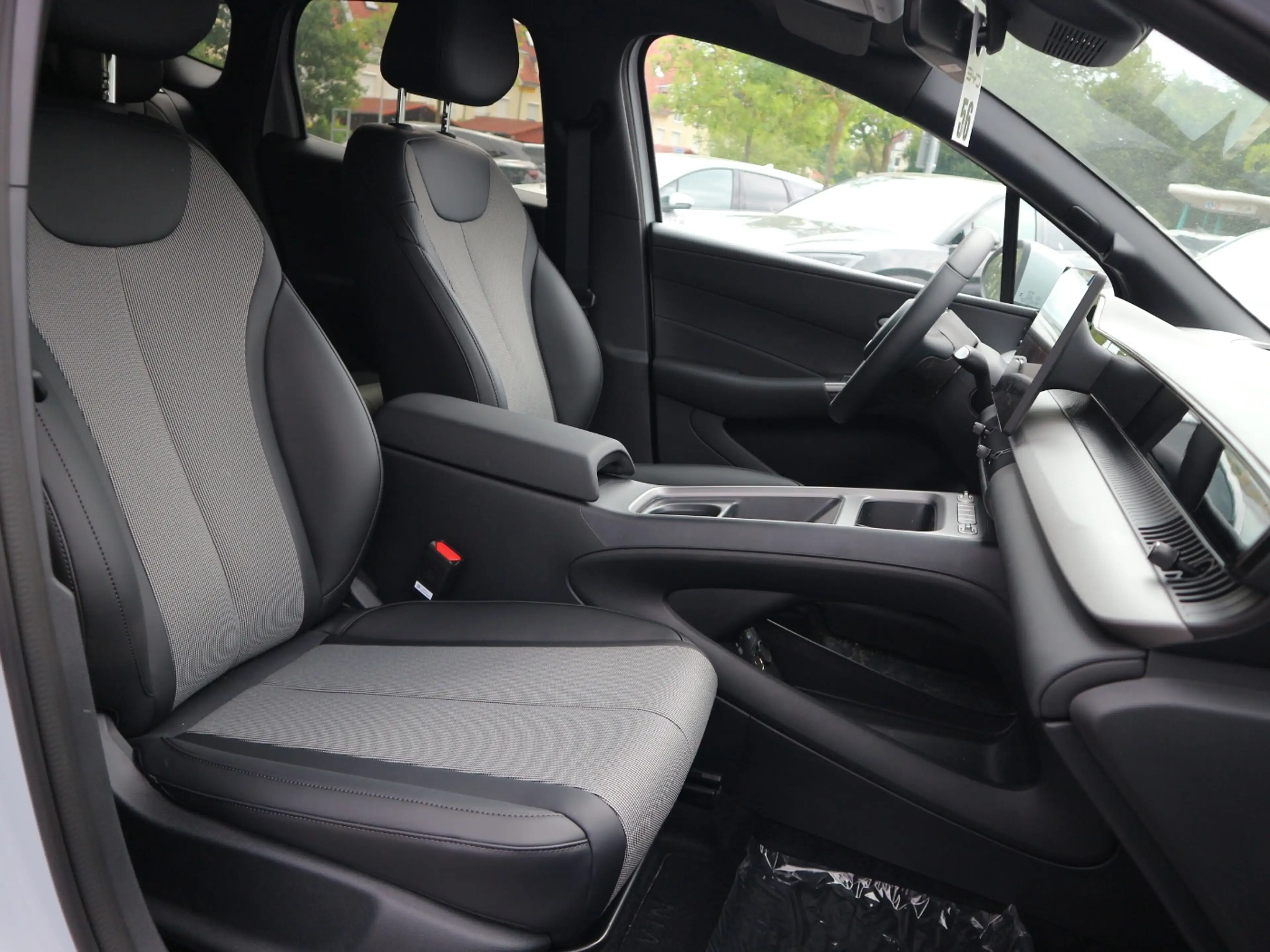 BYD Dolphin G DM i Comfort Navi 360° ACC — photo 22