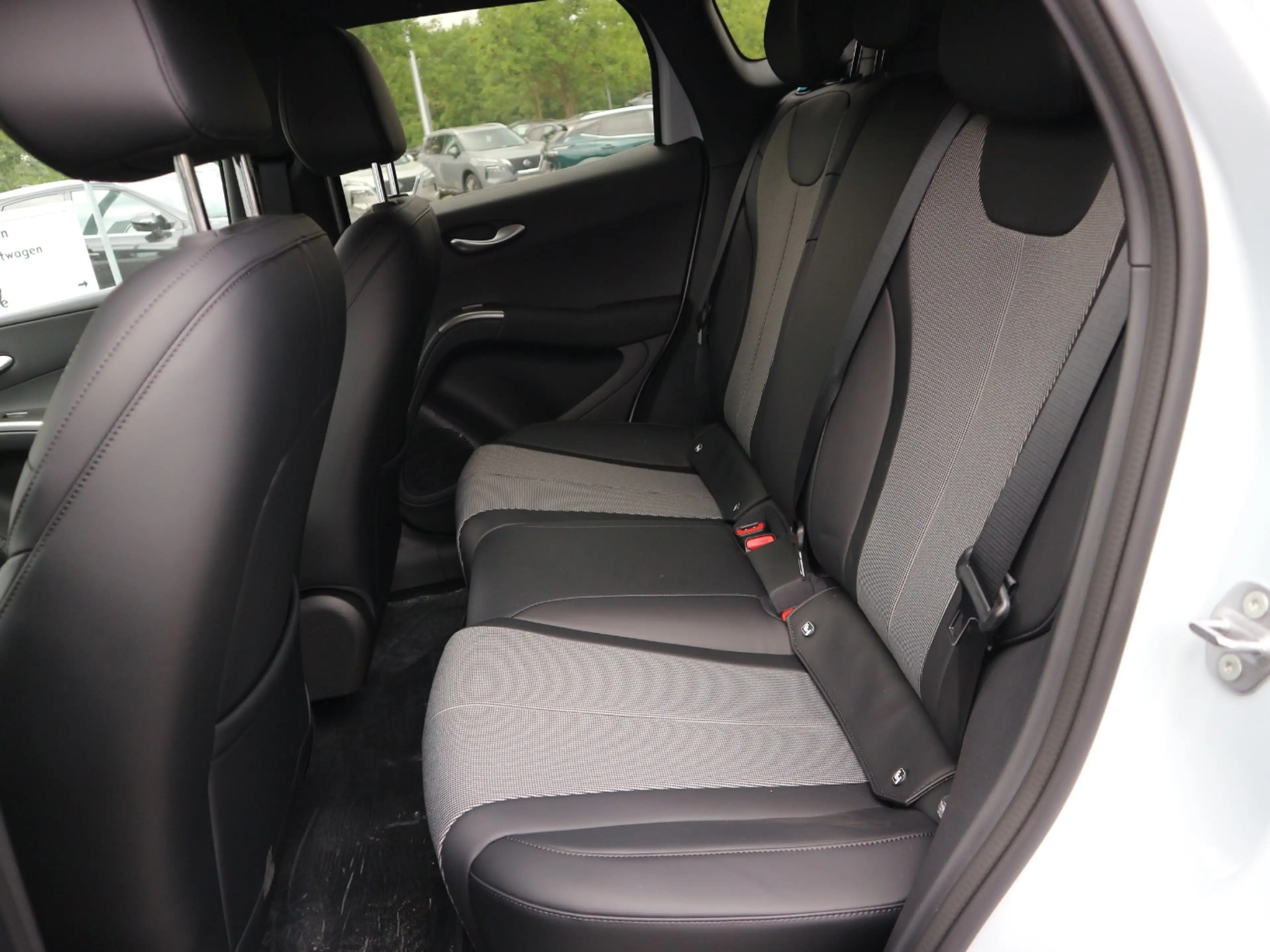BYD Dolphin G DM i Comfort Navi 360° ACC — photo 24