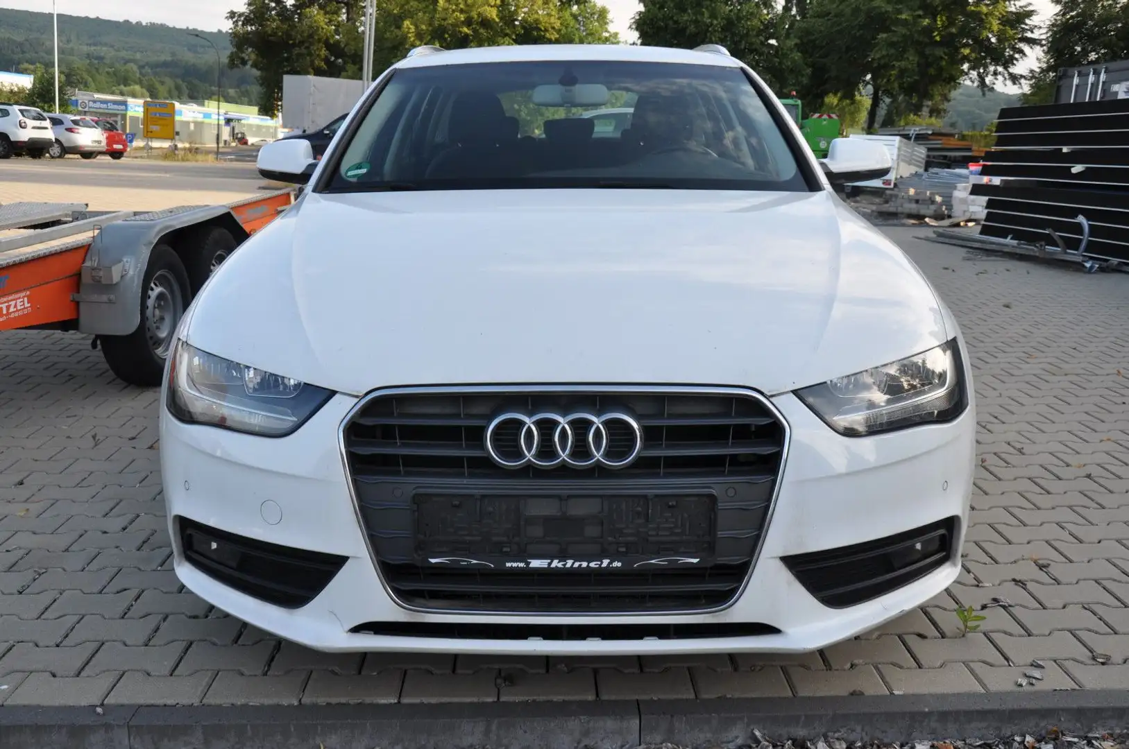 Audi A4 Avant Attraction Weiß - 2