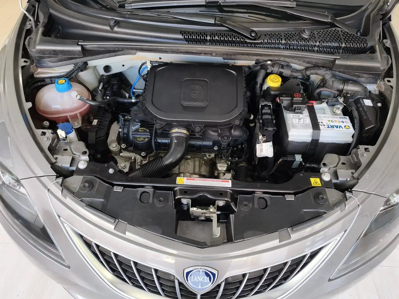 Lancia Ypsilon 2023 — фото 11
