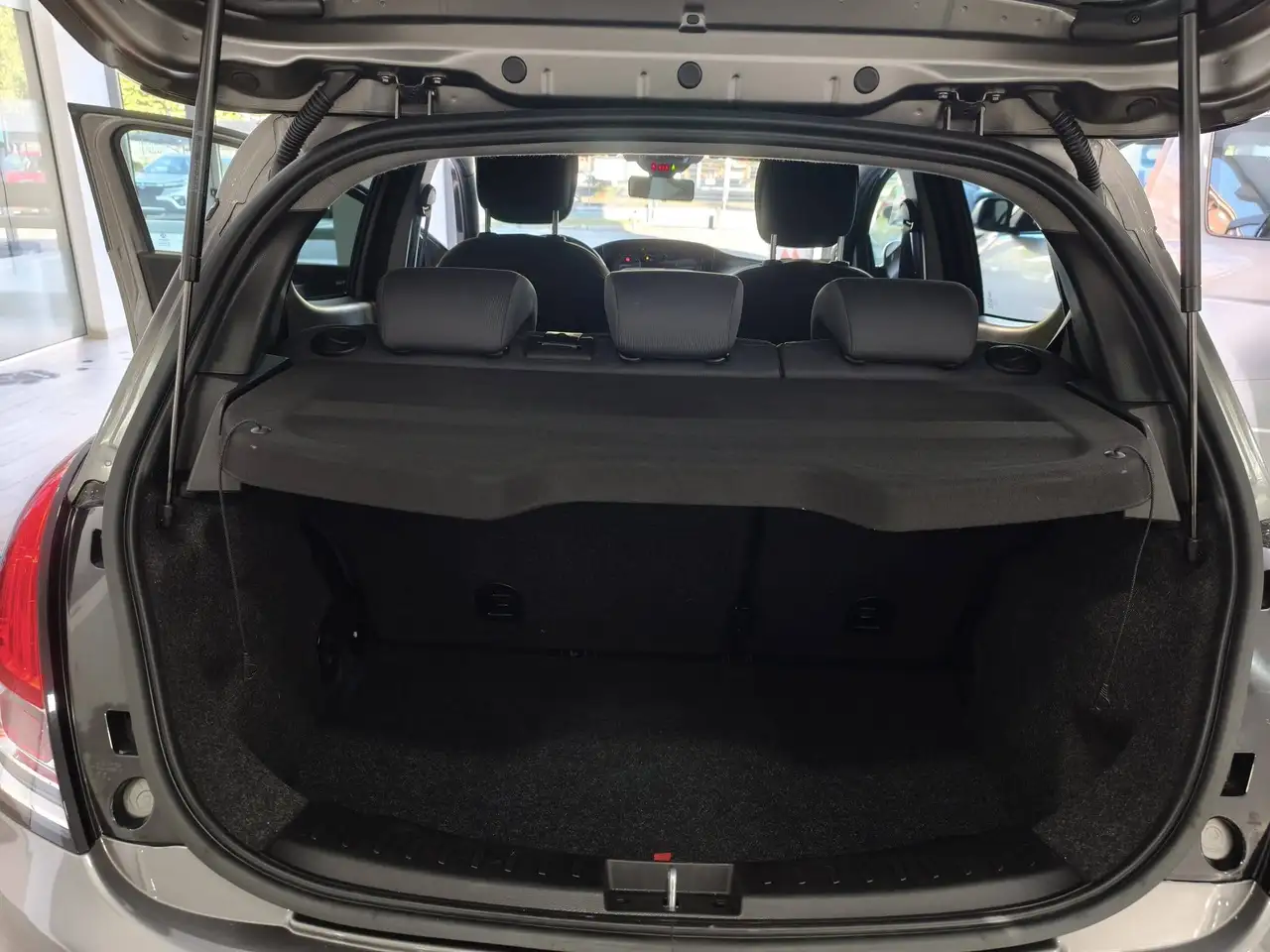 Lancia Ypsilon 2023 — фото 10