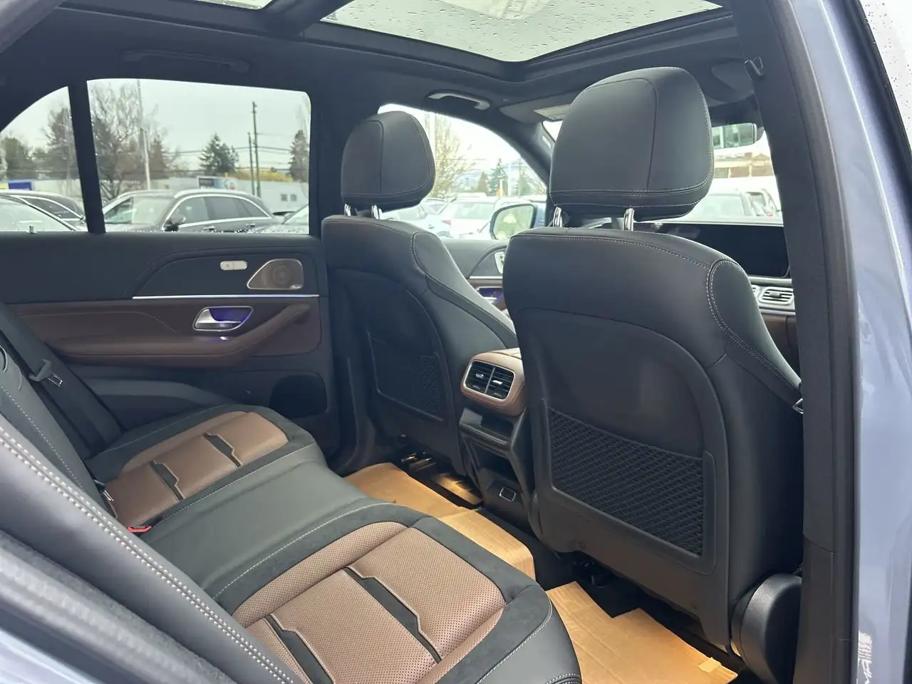 Mercedes-Benz GLE снимка Mercedes-Benz GLE
