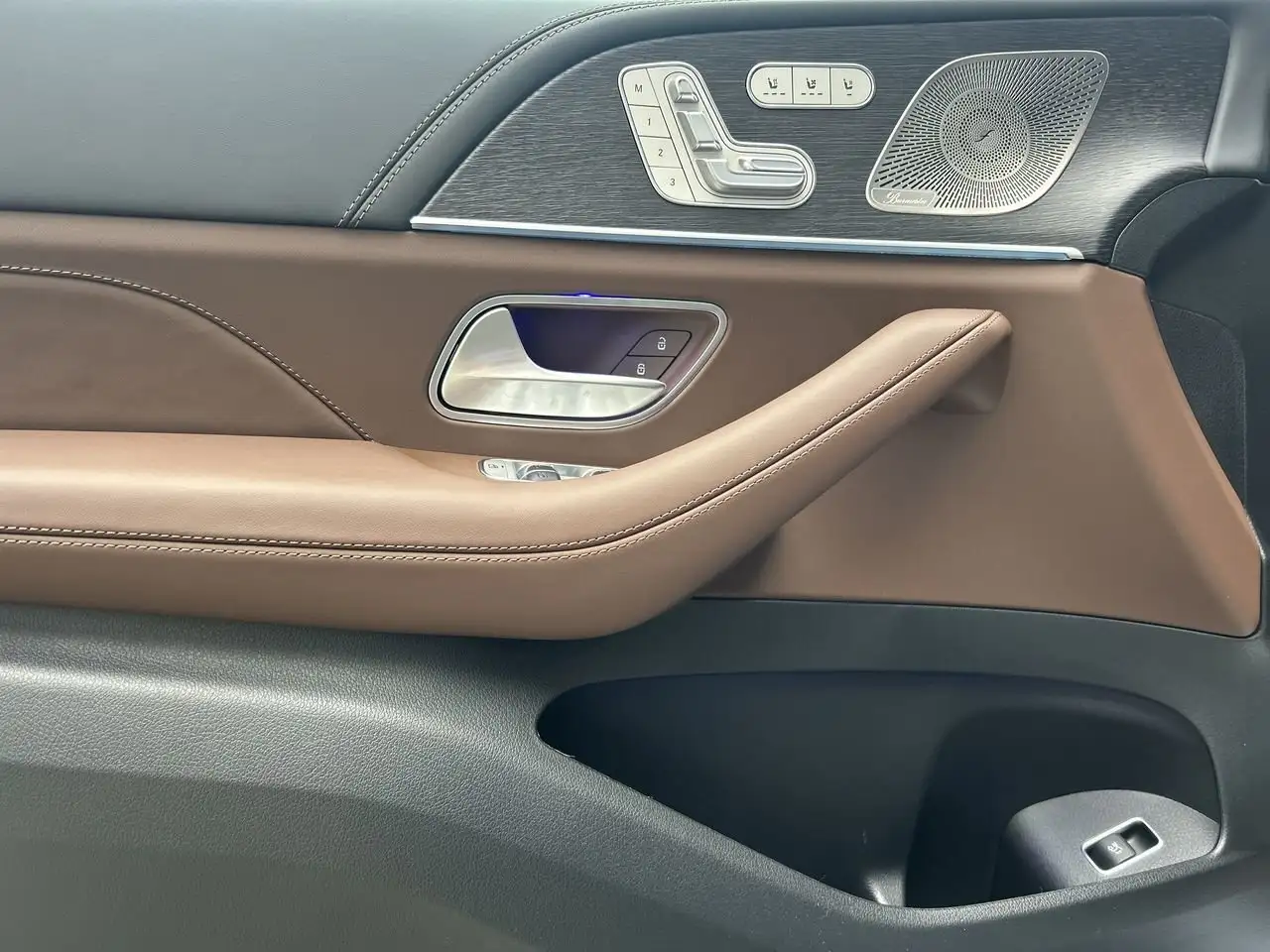 Mercedes-Benz GLE снимка Mercedes-Benz GLE