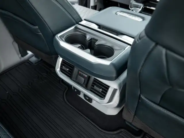 Ford F 150 F-150 LIMITED FHEV SuperCrew 5,5'-Bed 4x4 Ansicht 33