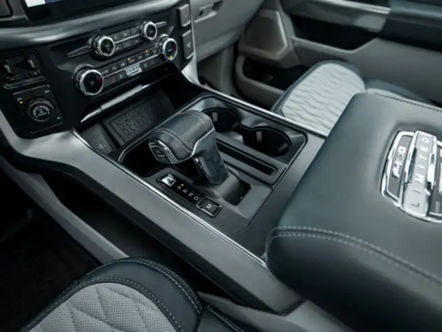 Ford F 150 F-150 LIMITED FHEV SuperCrew 5,5'-Bed 4x4 Ansicht 25