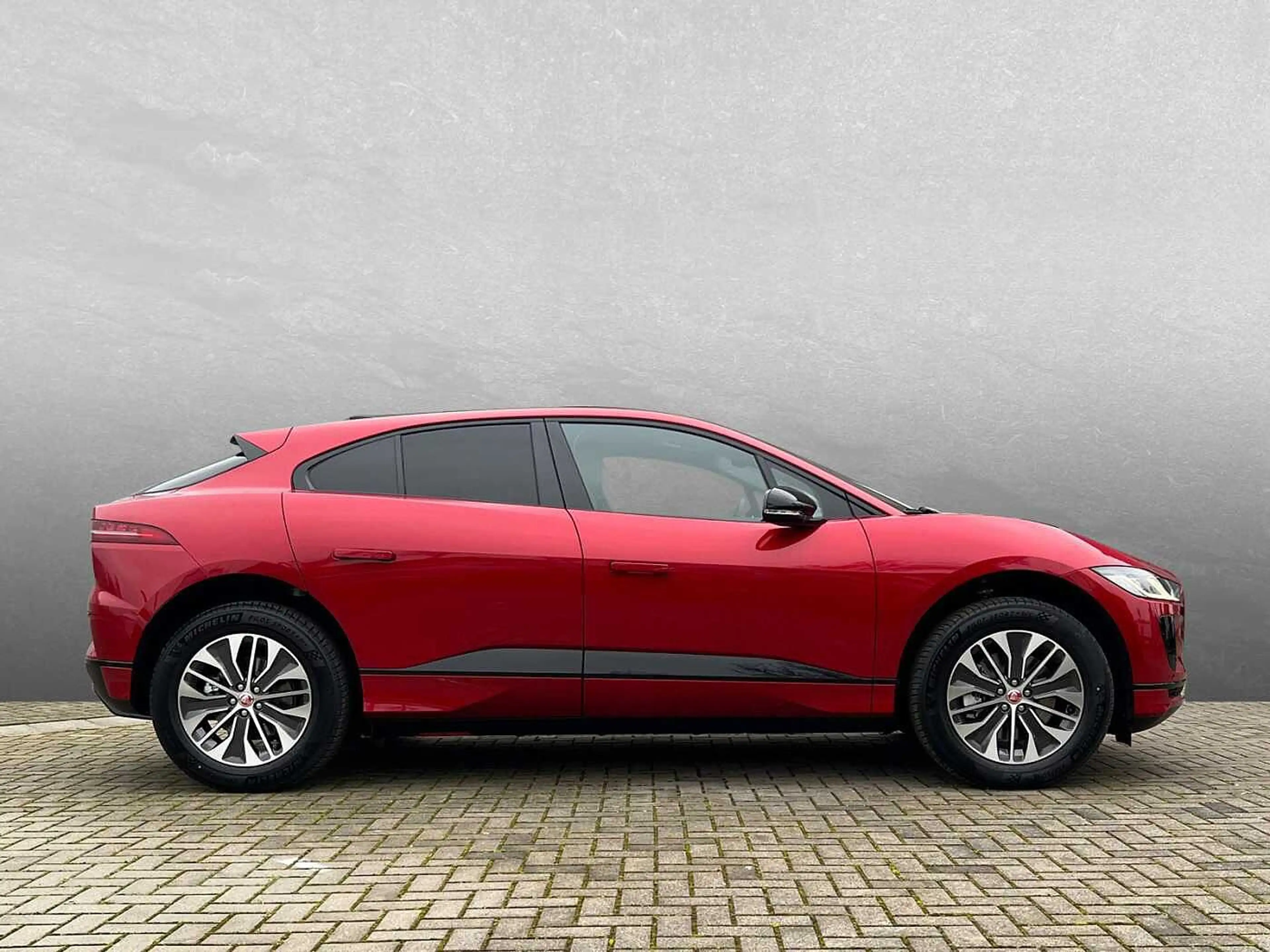 Jaguar I-Pace EV400 AWD S — photo 6