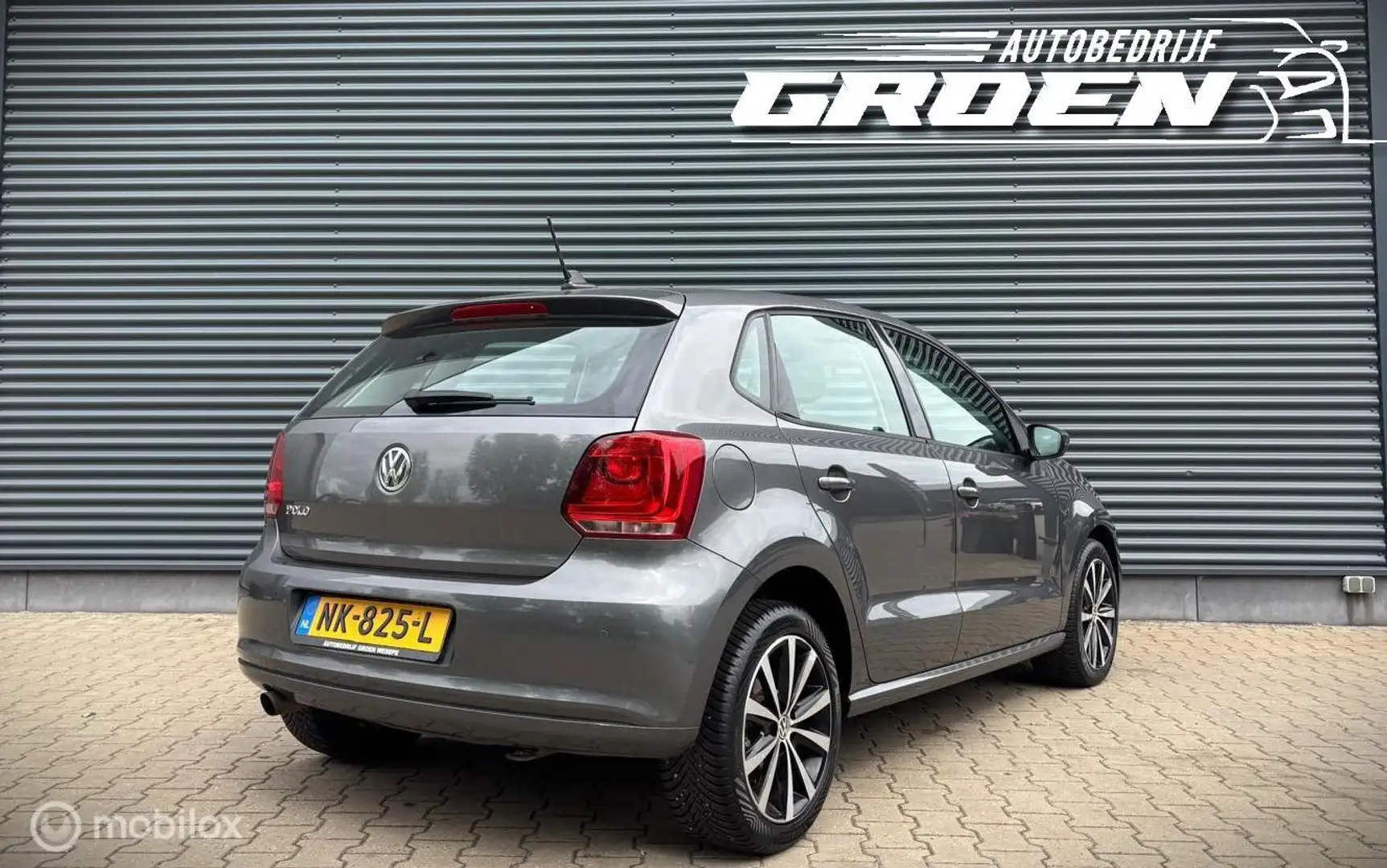 Volkswagen Polo 1.6 TDI Highline AUTOMAAT Gris - 2