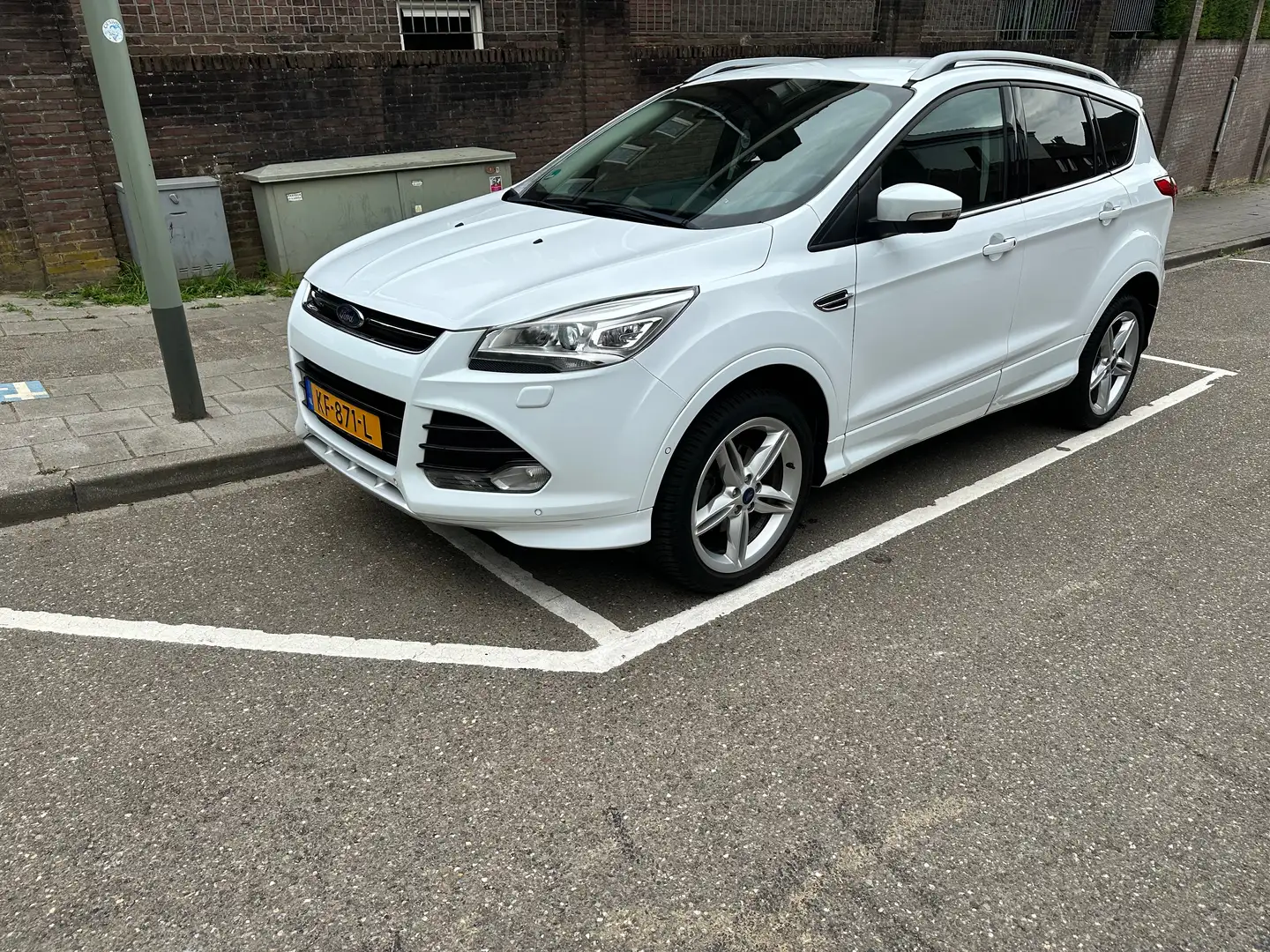 Ford Kuga Kuga 1.5 Titanium Styling Wit - 1