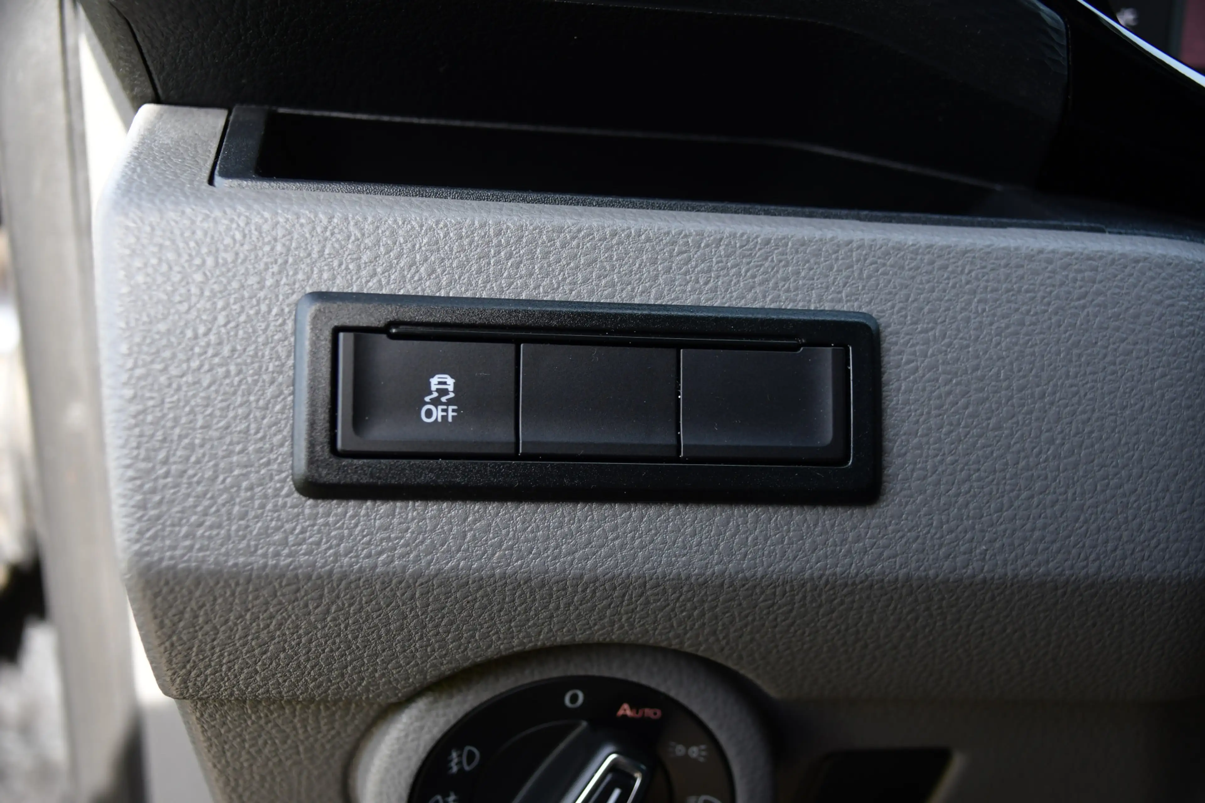Volkswagen Transporter 2.0 TDI L2H1 30 Bulli Virtual, Cruise, Camera, Car — photo 33