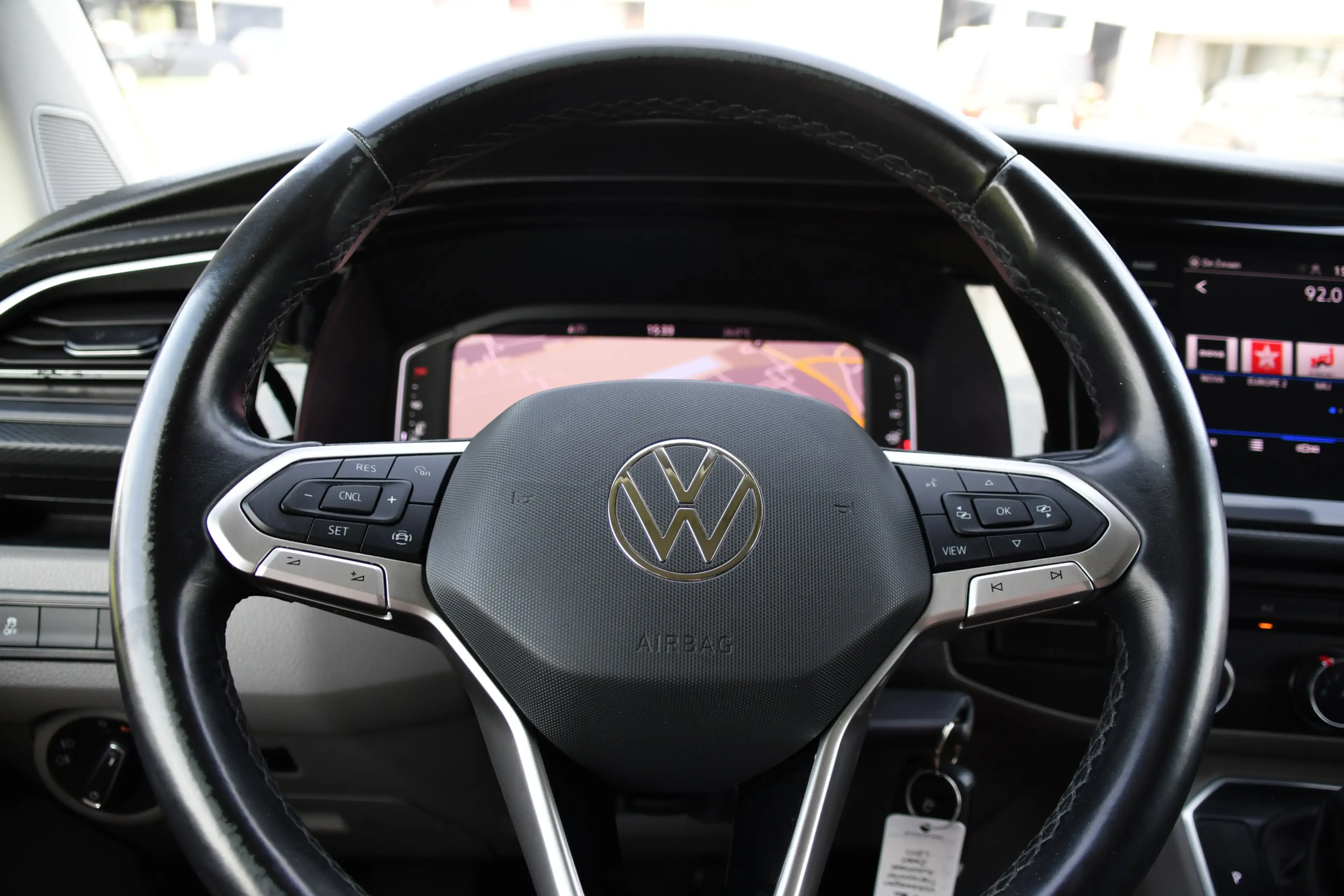 Volkswagen Transporter 2.0 TDI L2H1 30 Bulli Virtual, Cruise, Camera, Car — photo 14
