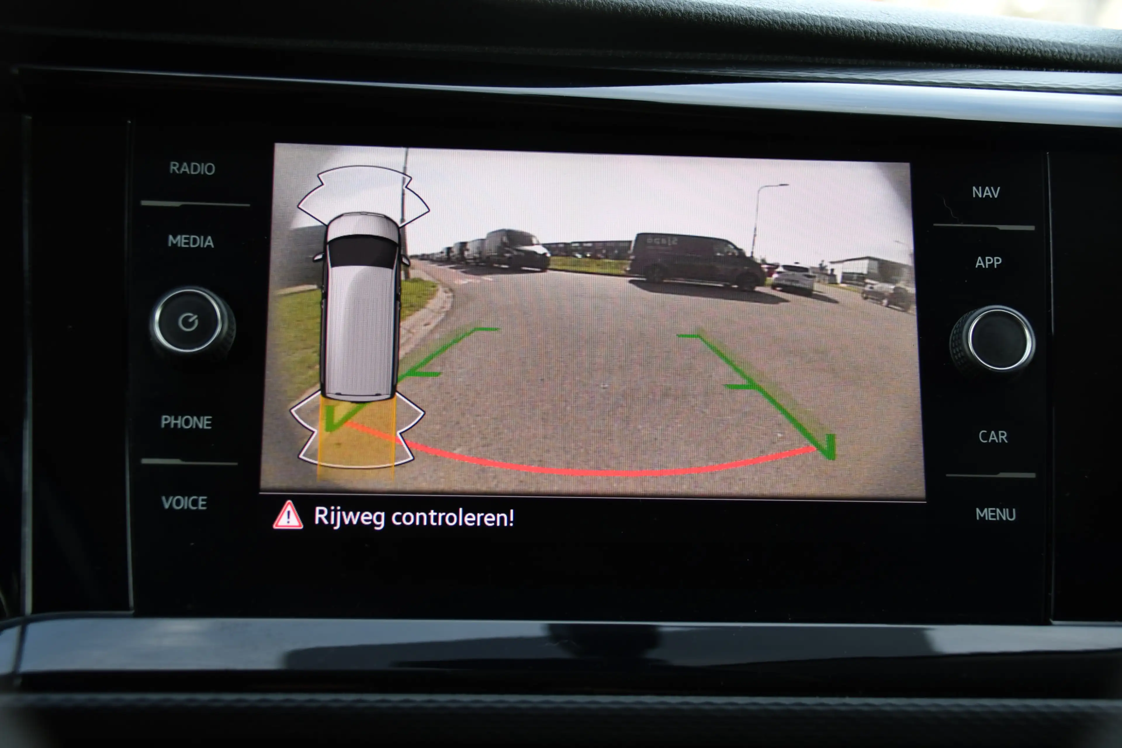Volkswagen Transporter 2.0 TDI L2H1 30 Bulli Virtual, Cruise, Camera, Car — photo 31