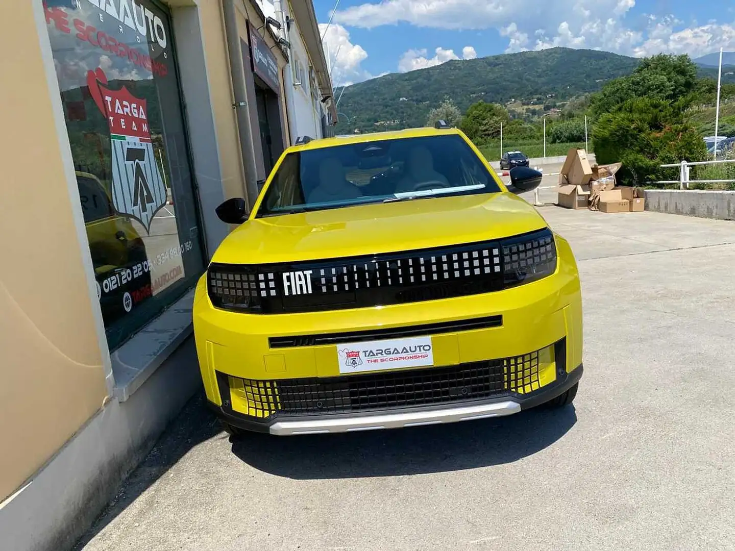 Fiat Grande Panda 1.2 Hybrid 100 CV S&S LAPRIMA Giallo - 2
