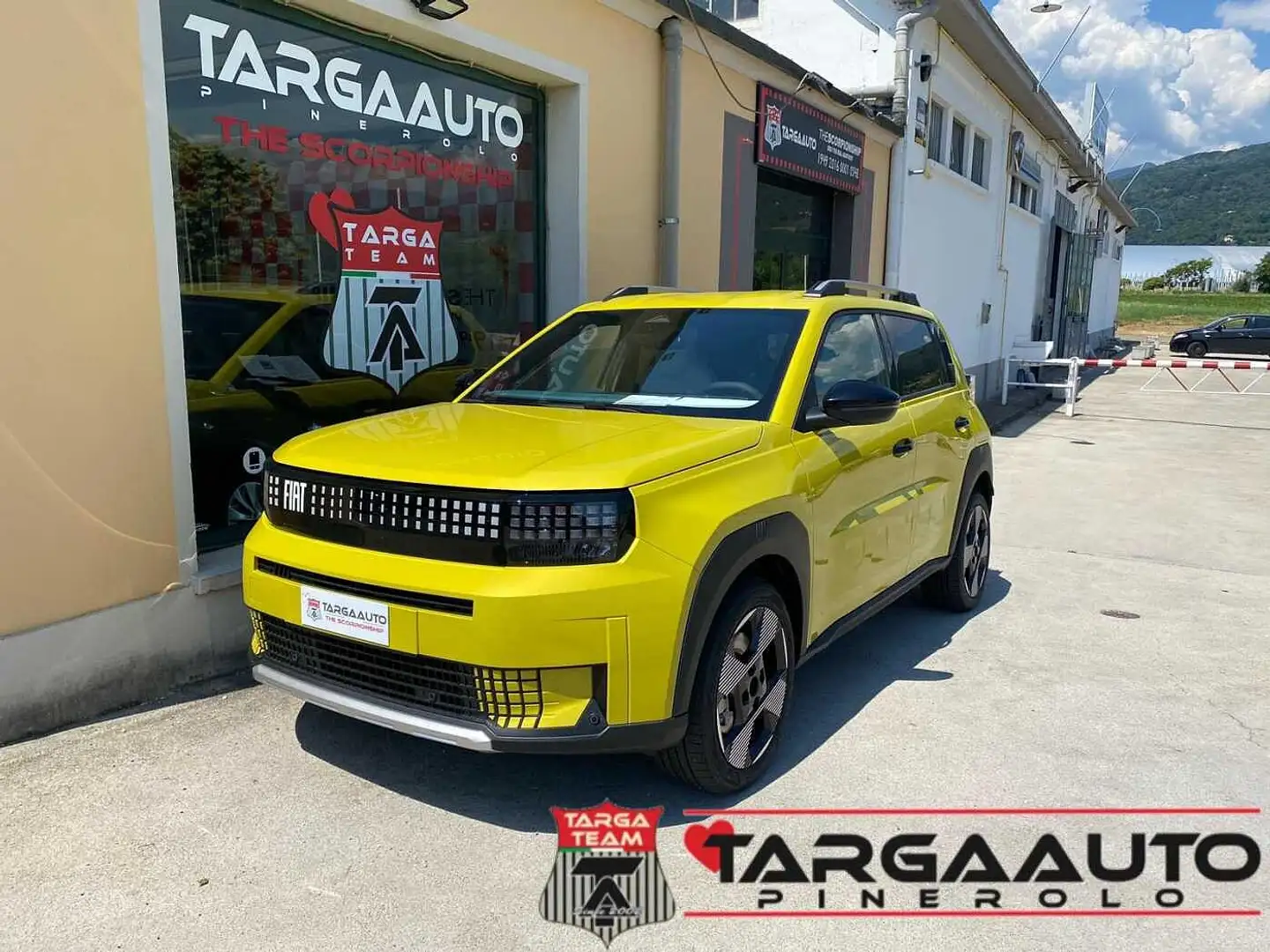 Fiat Grande Panda 1.2 Hybrid 100 CV S&S Pop Geel - 1