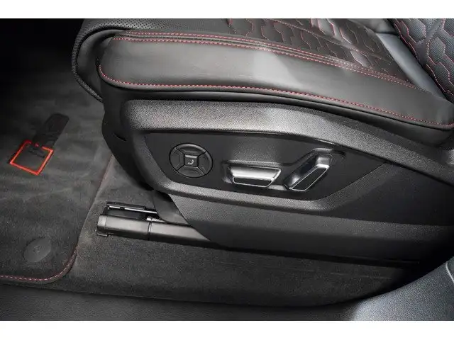 Audi RSQ8 view 21