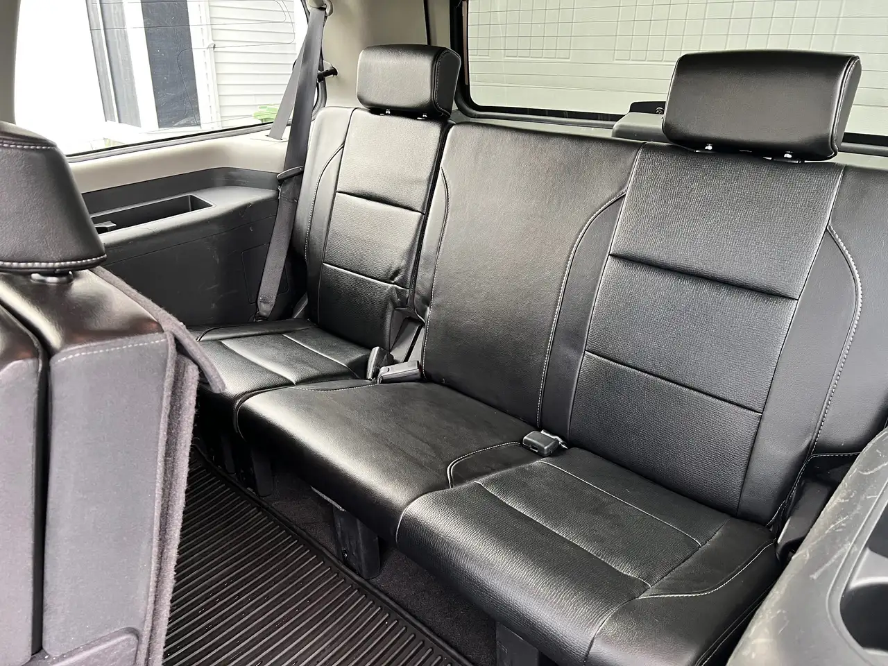 Nissan Armada снимка Nissan Armada