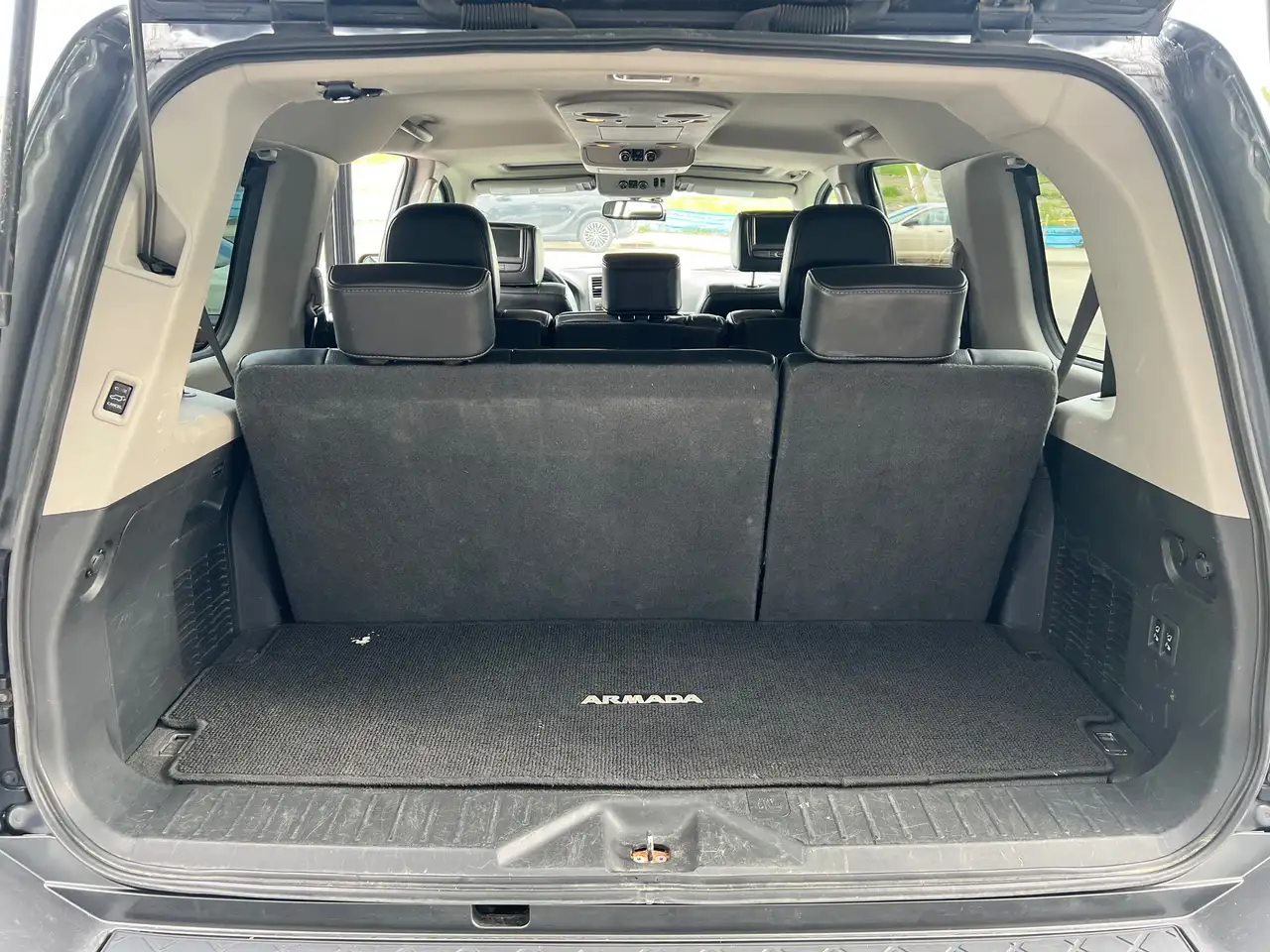 Nissan Armada снимка Nissan Armada