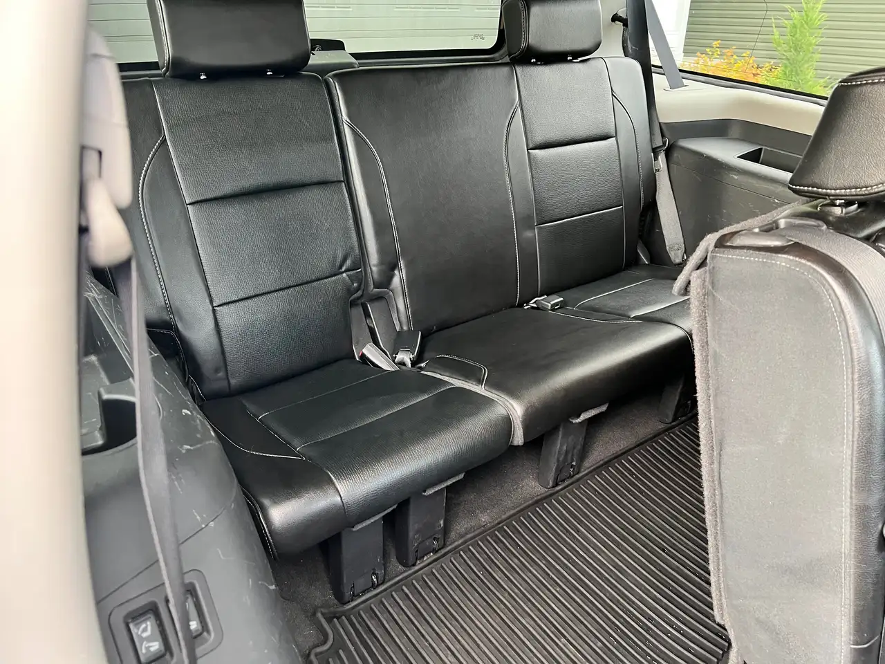 Nissan Armada снимка Nissan Armada