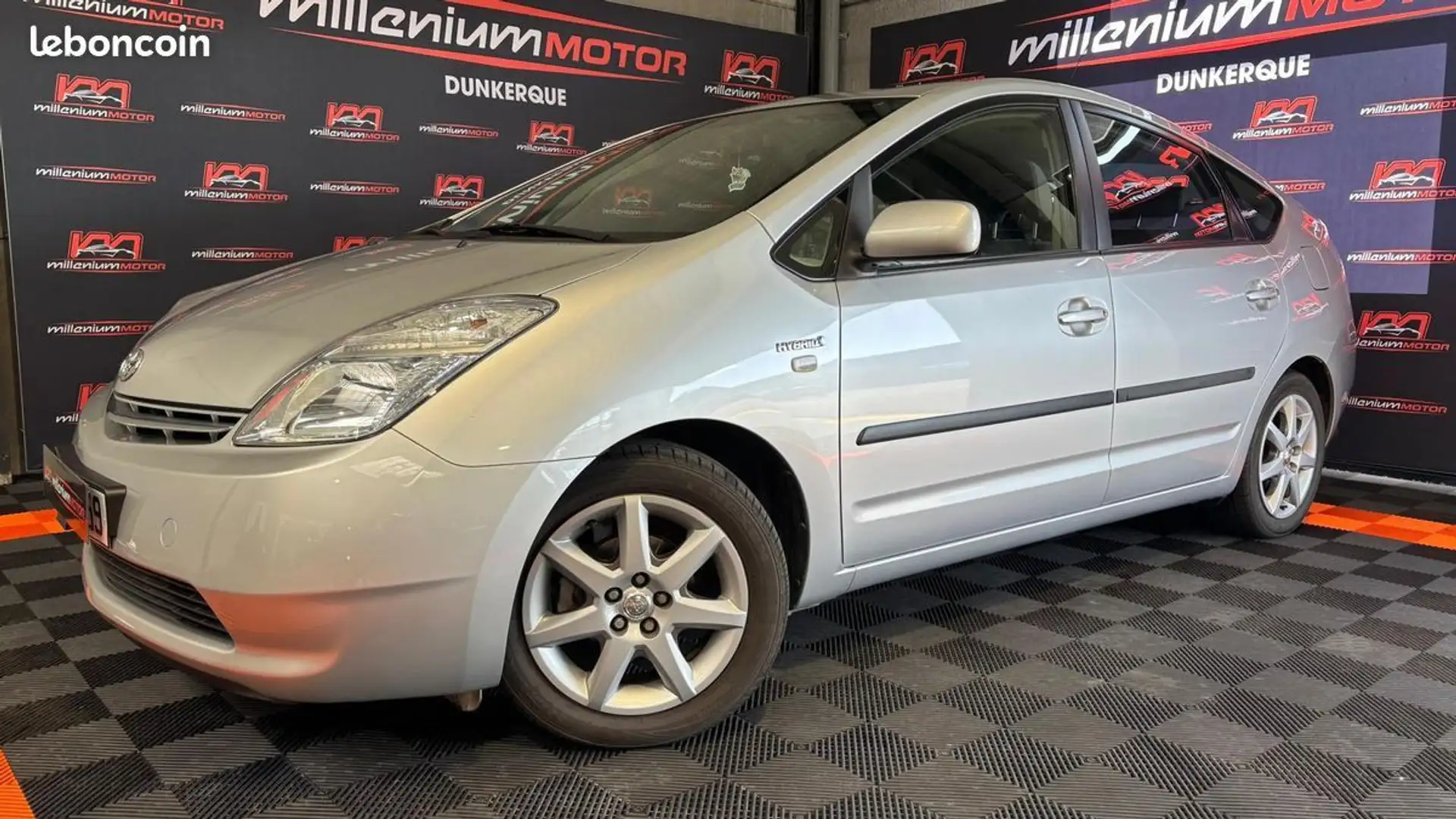 Toyota Prius linea sol hybrid 110h garantie 6 mois Gris - 1