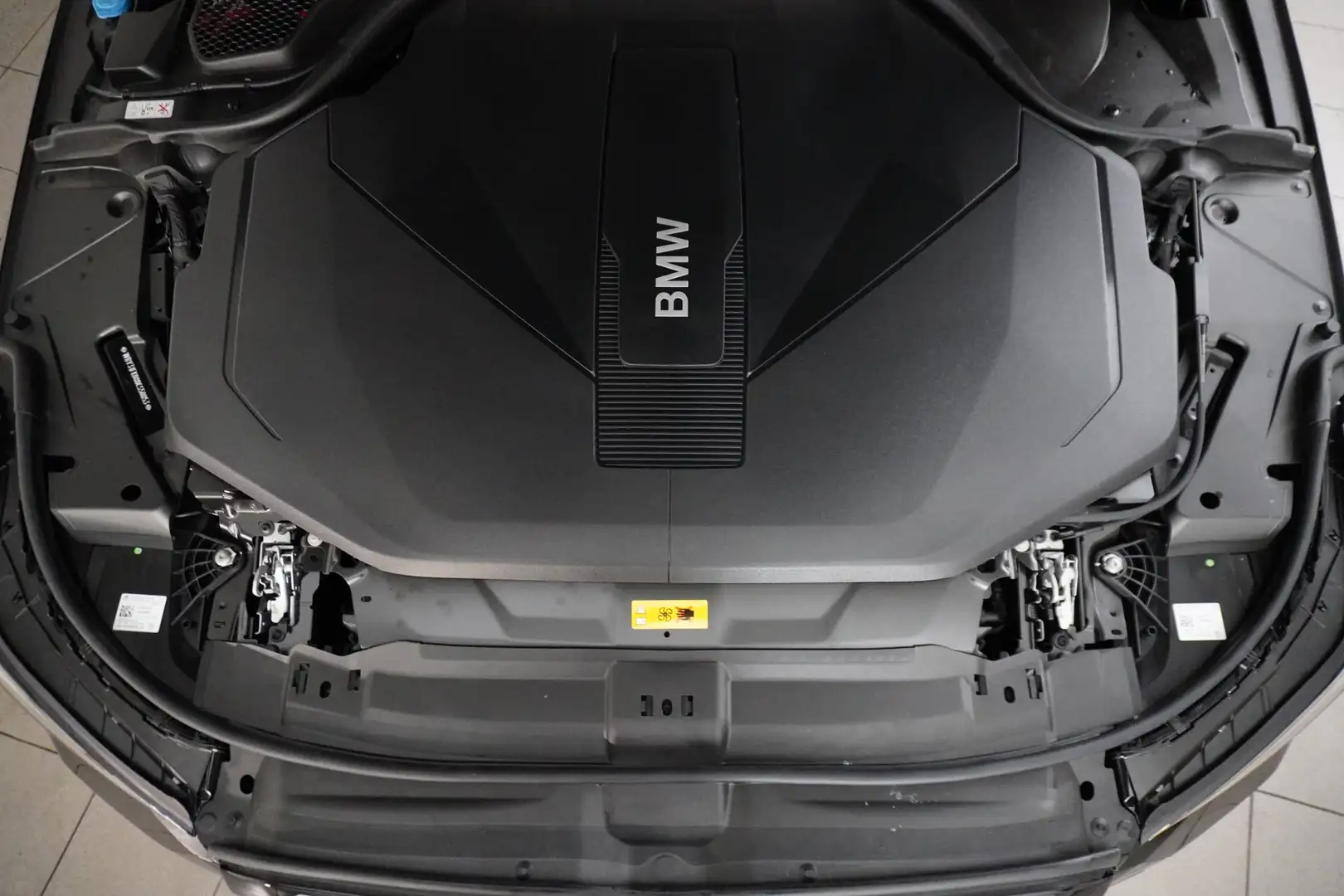 BMW i5 i5 eDrive40 Schwarz - 2