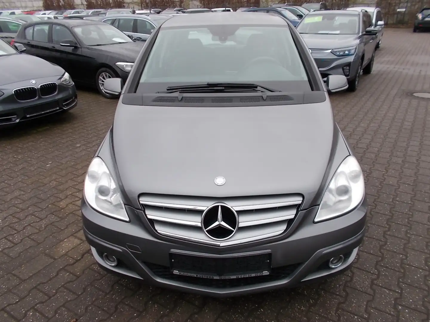 Mercedes-Benz B 180 B180, Klima, Aluf., Allwetter Grau - 2