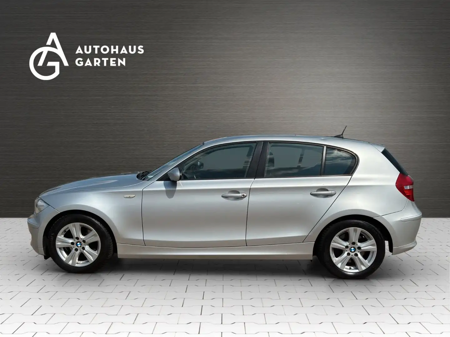 BMW 118 d 2.Hand SHZ PDC Klimaautomatik Silber - 2