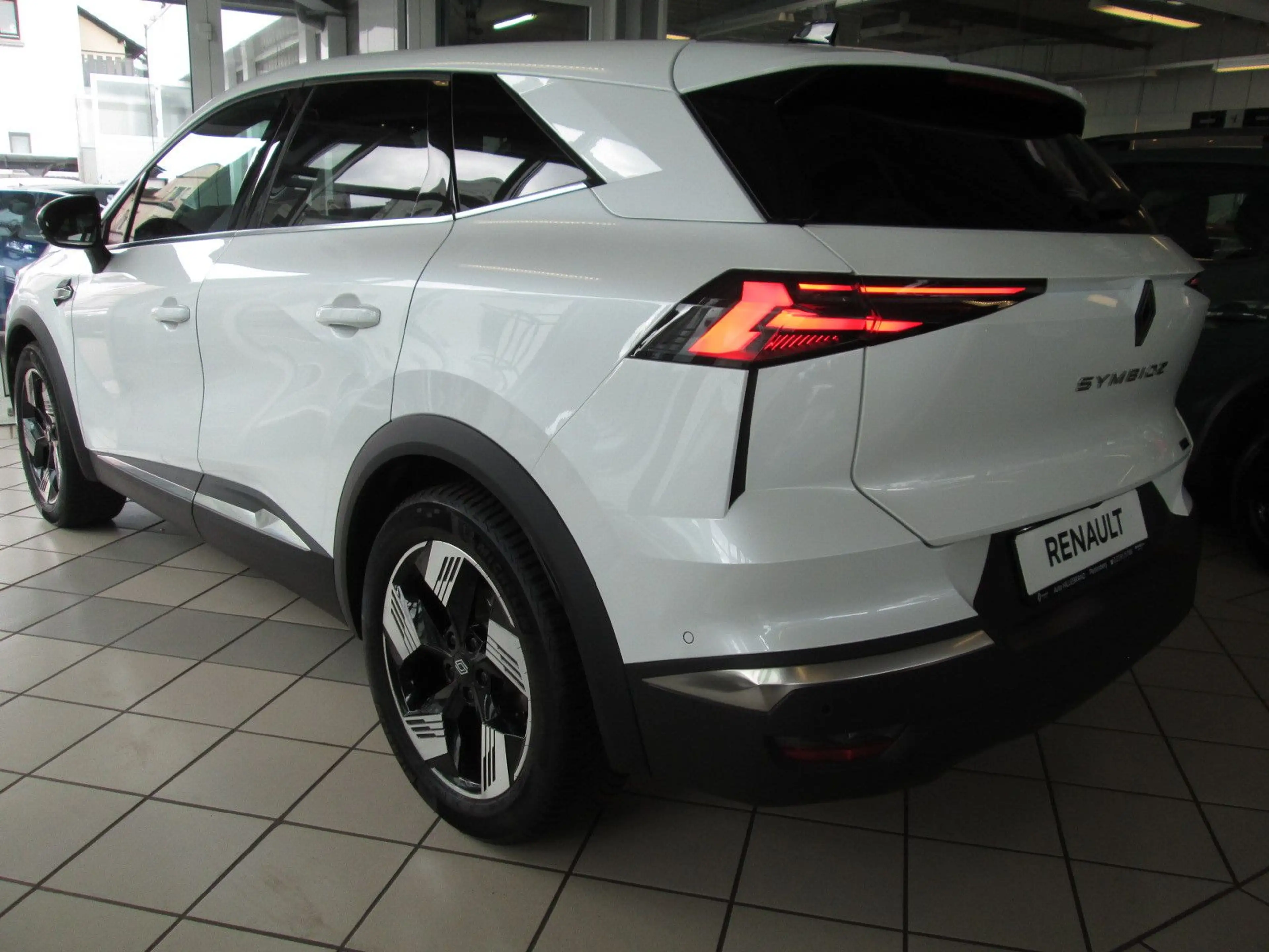Renault Symbioz 145 E-Tech Full Hybrid Techno*WINTERPKT* — photo 2