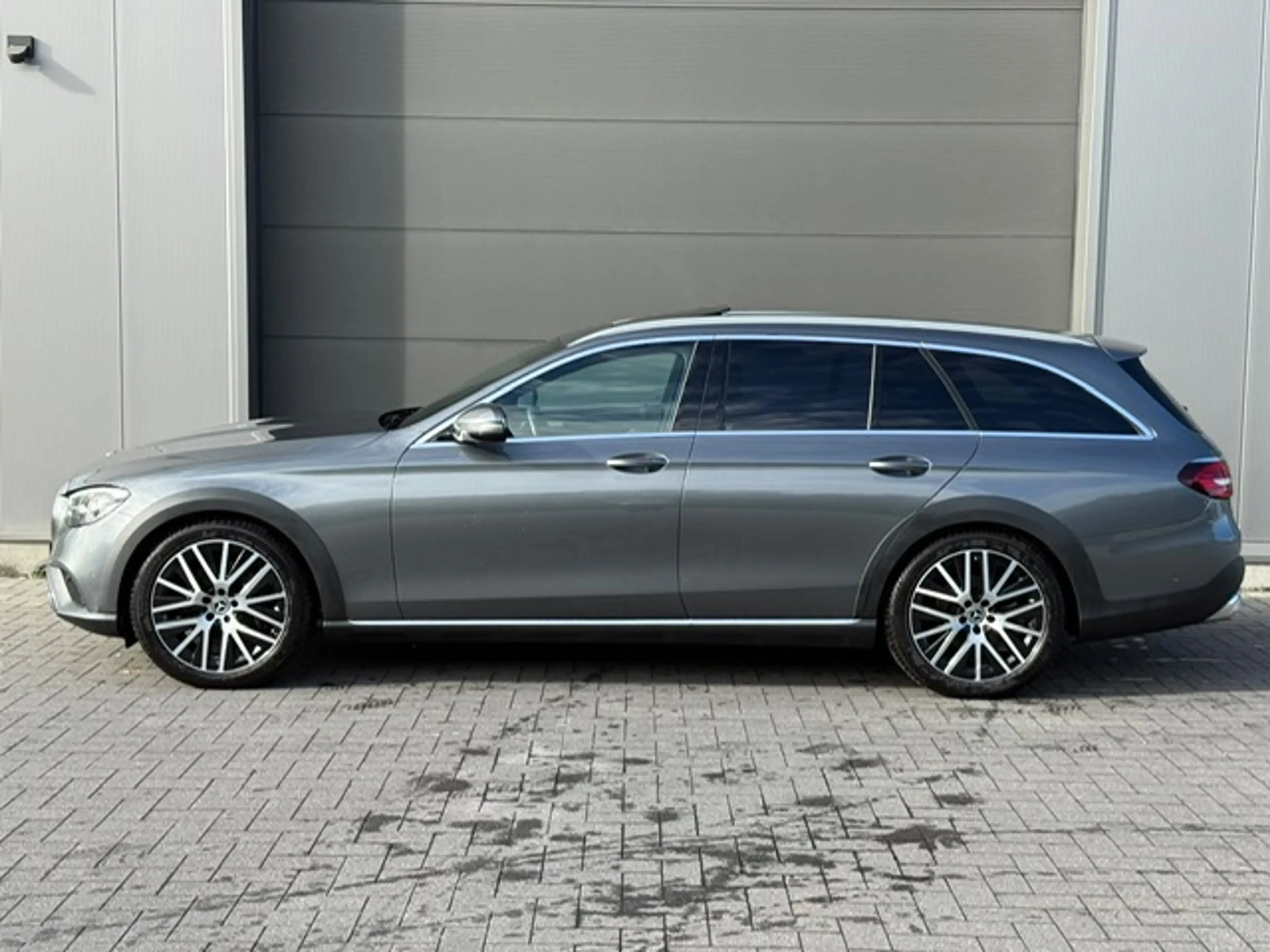 Mercedes-Benz E 220 4X4 ALL TERRAIN lichte vracht (ombouw naar personenwagen mogelijk) — photo 2
