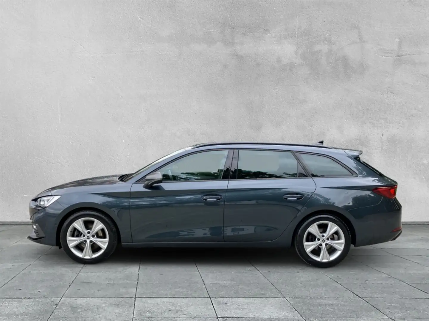 SEAT Leon Sportstourer FR 2.0 TSI DSG LED+NAV+SHZ+ACC - 2