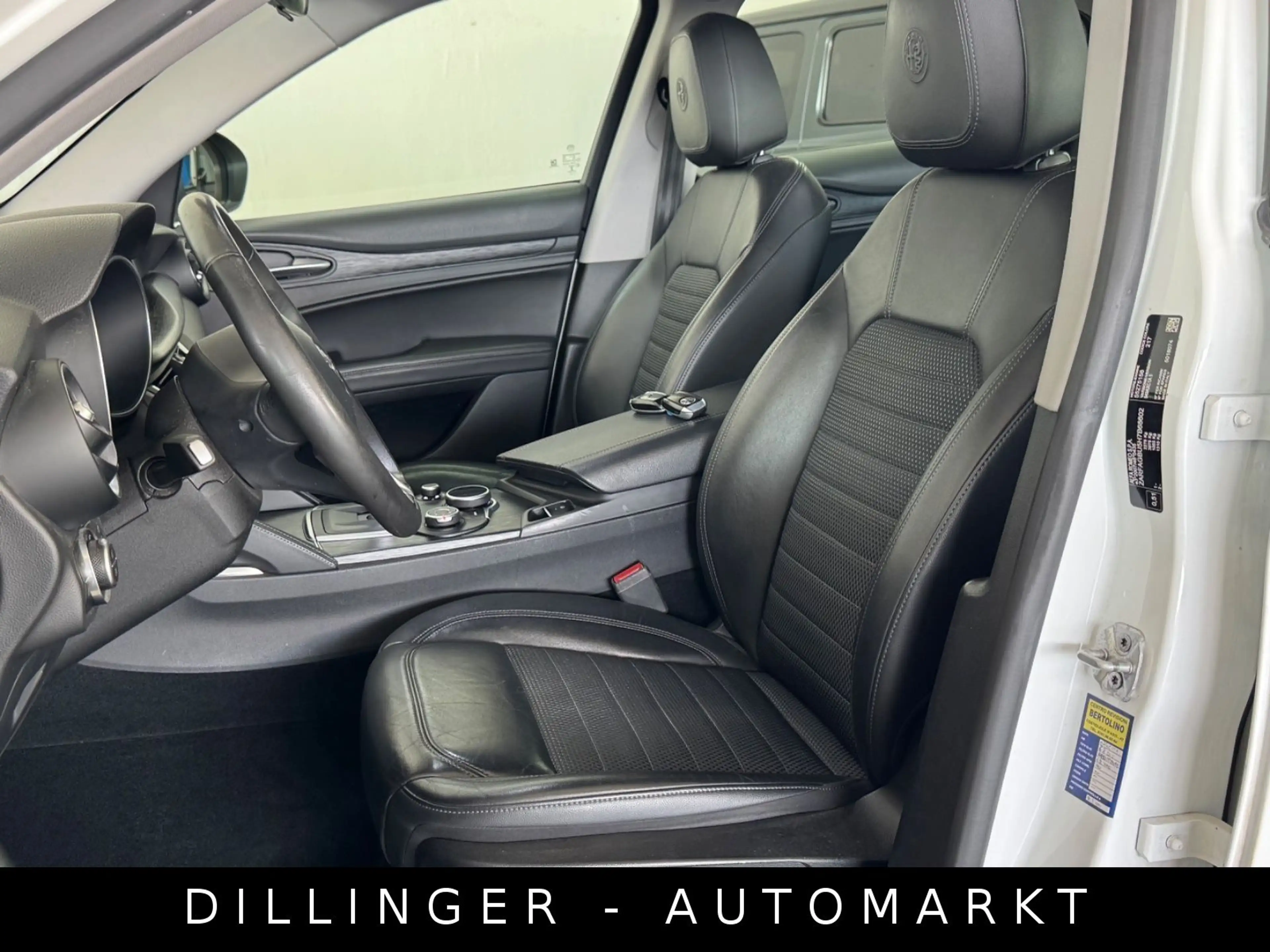 Alfa Romeo Stelvio 2.2 Diesel 180ps Leder Navi Memory Temp. — photo 4