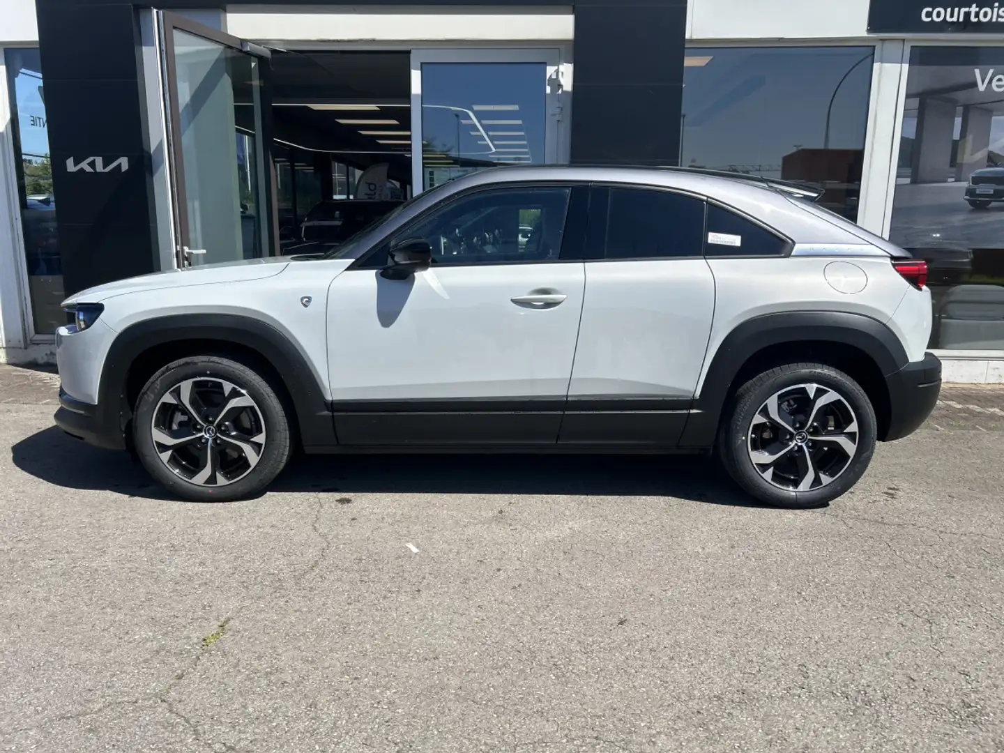 Mazda MX-30 17,8 kWh e-SKYACTIV R-EV 170 hp Makoto Modern Conf - 2