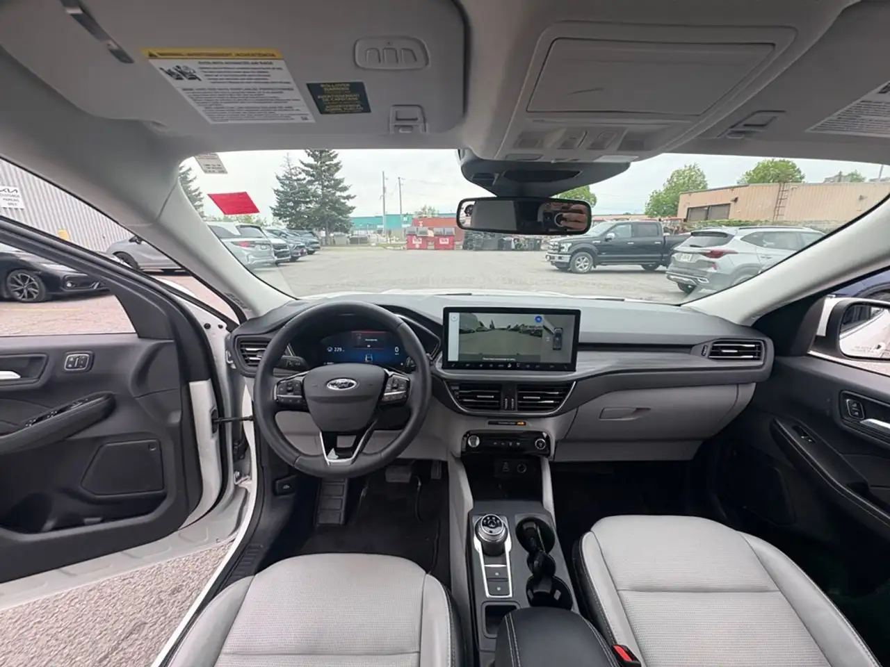 Ford Escape снимка Ford Escape