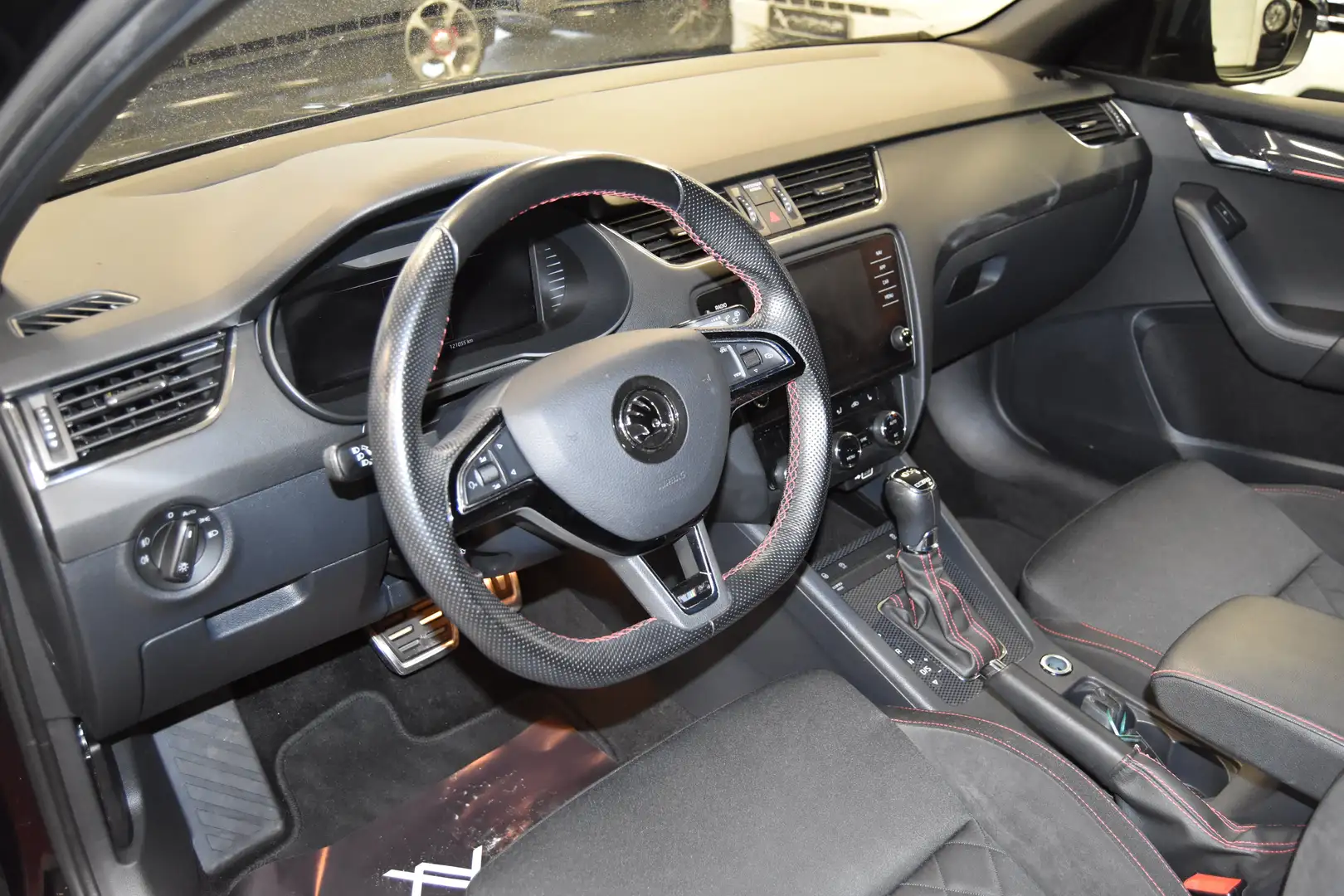 Skoda Octavia RS 4x4 1 HAND~VIRTUAL~LED~ACC~AHK~EU6 Schwarz - 2