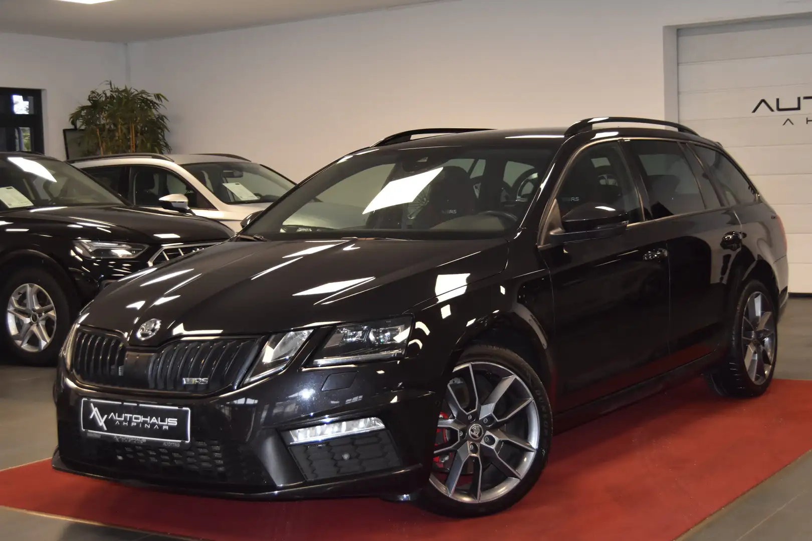 Skoda Octavia RS 4x4 1 HAND~VIRTUAL~LED~ACC~AHK~EU6 Schwarz - 1