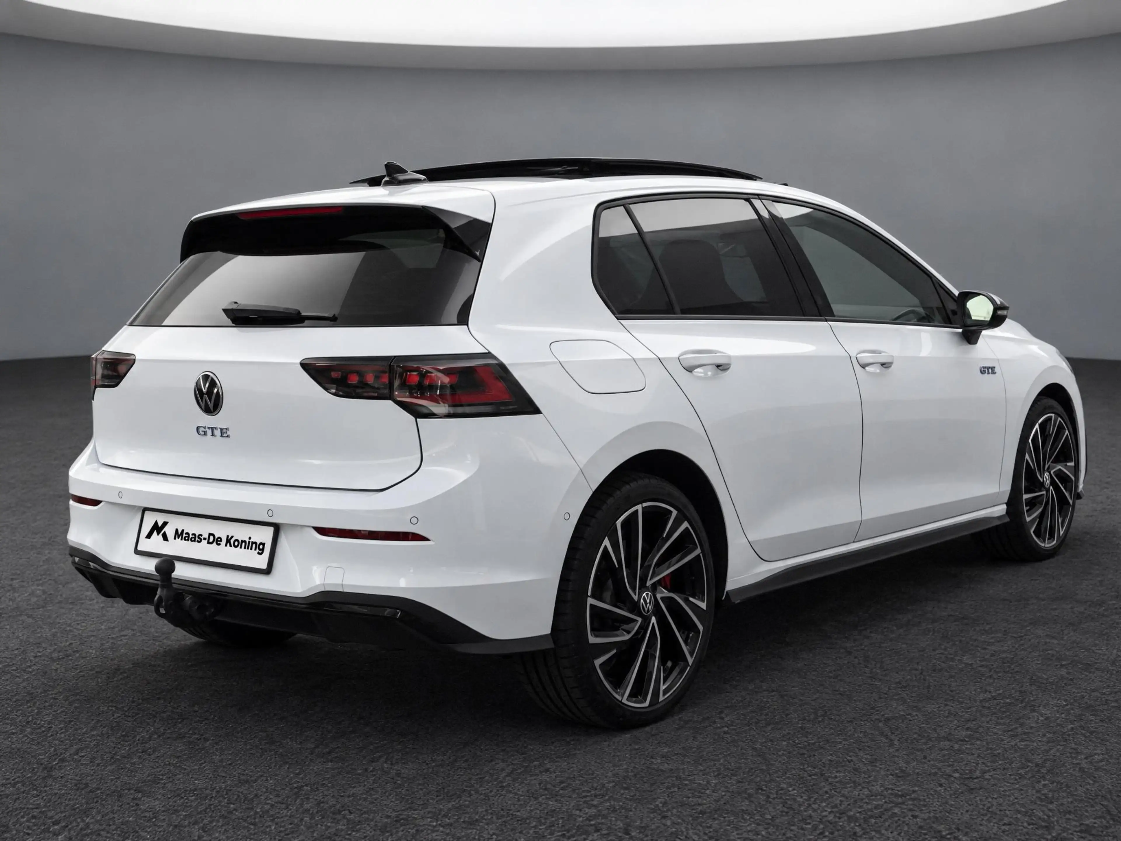 Volkswagen Golf GTE 1.5 272pk DSG eHybrid · Panoramadak · Leder · Trek — photo 5