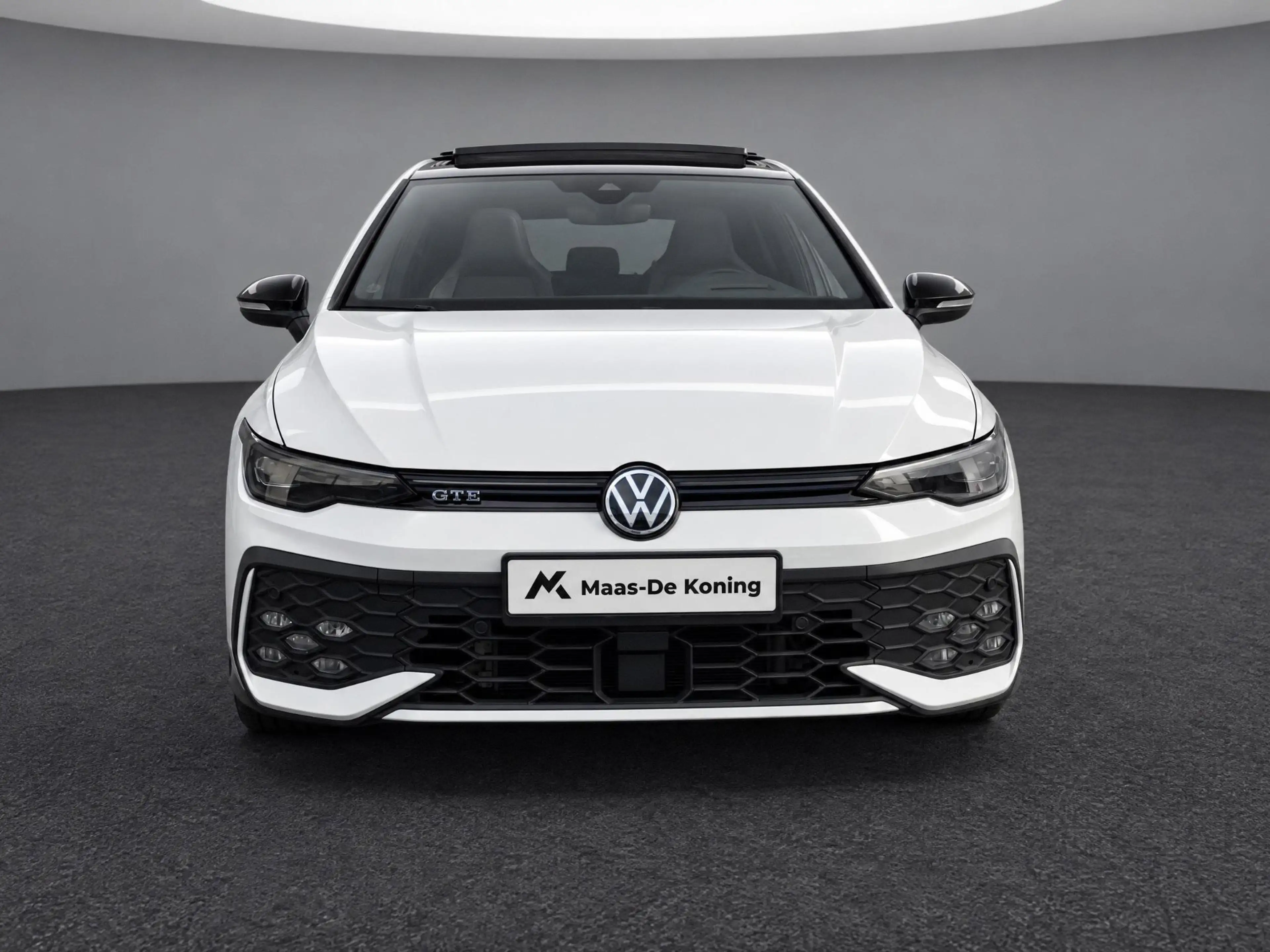 Volkswagen Golf GTE 1.5 272pk DSG eHybrid · Panoramadak · Leder · Trek — photo 2