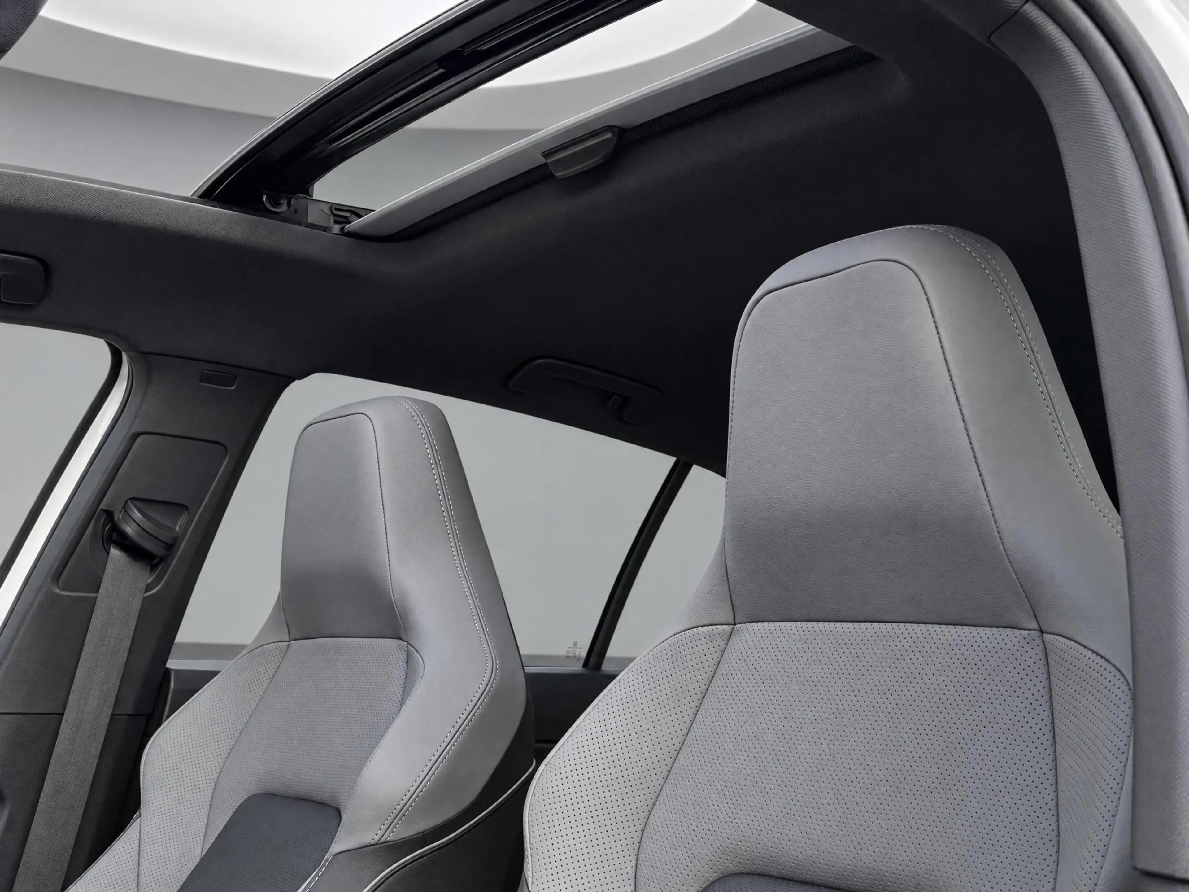 Volkswagen Golf GTE 1.5 272pk DSG eHybrid · Panoramadak · Leder · Trek — photo 8