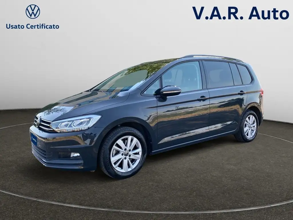 Volkswagen Touran 2023 из Европы — купить под ключ