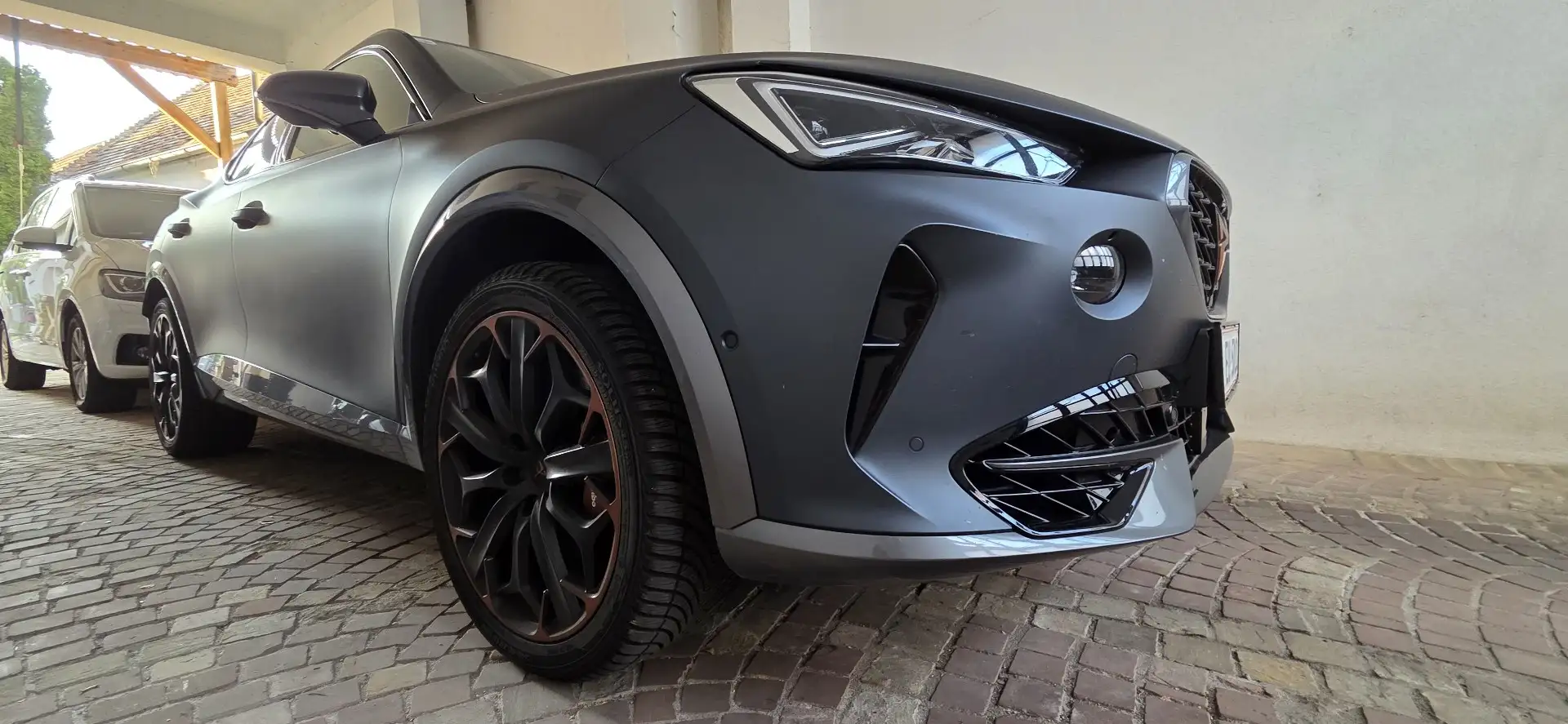 CUPRA Formentor VZ 2,0 TSI 4Drive DSG - 2