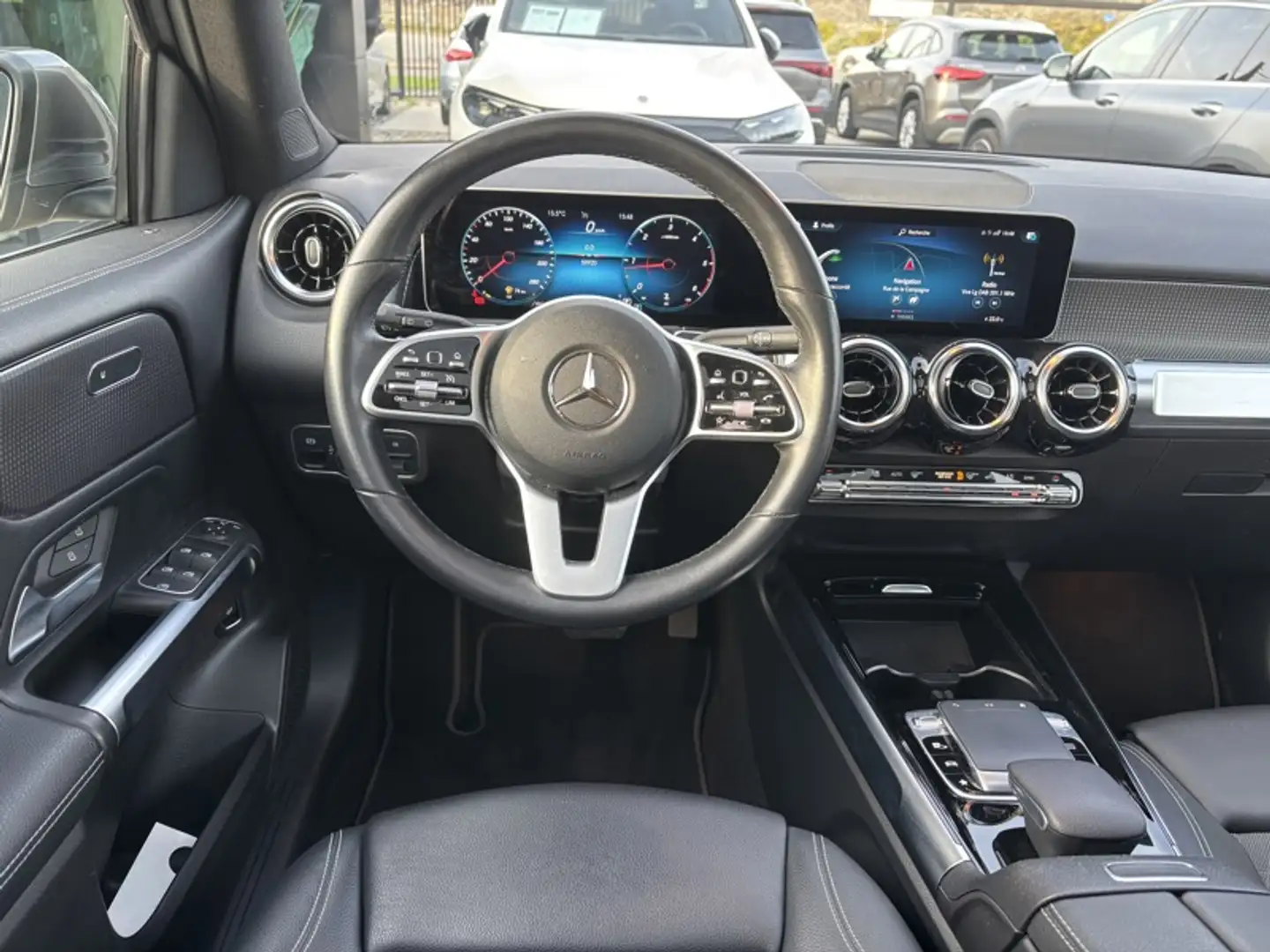 Mercedes-Benz GLB 180 d Business Line Grijs - 2